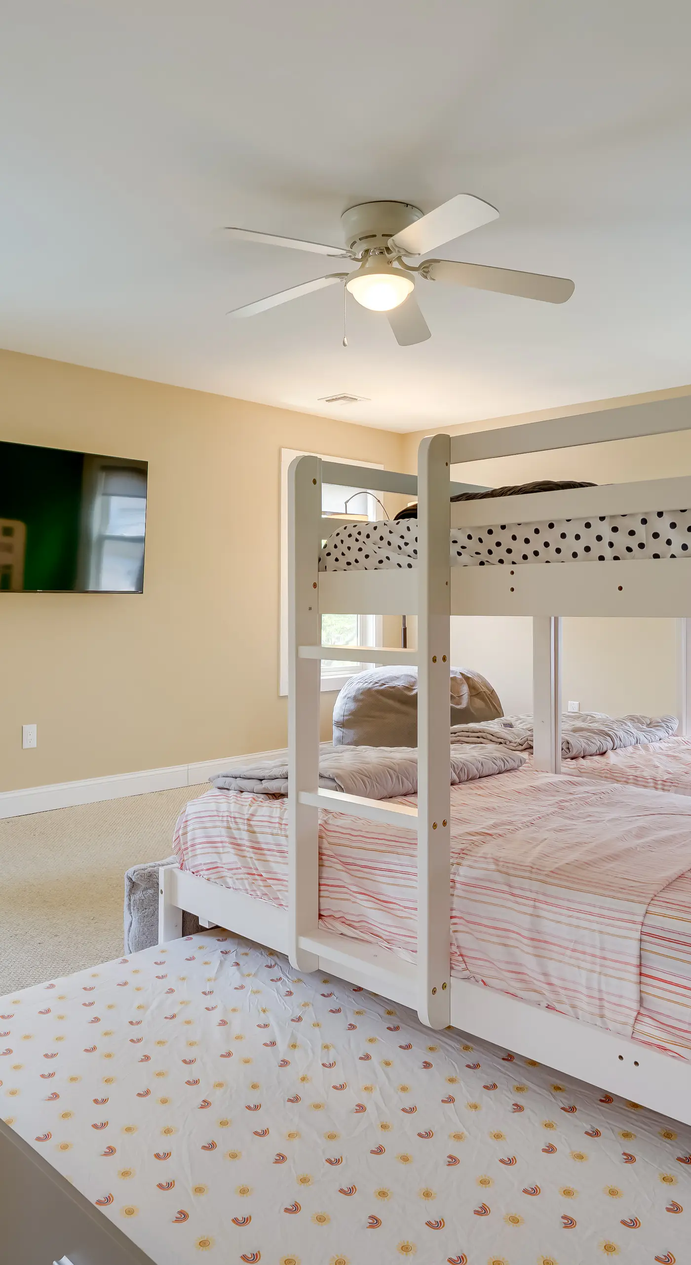 Gorgeous Keansburg Home w/ Pool: Walk to Beach!