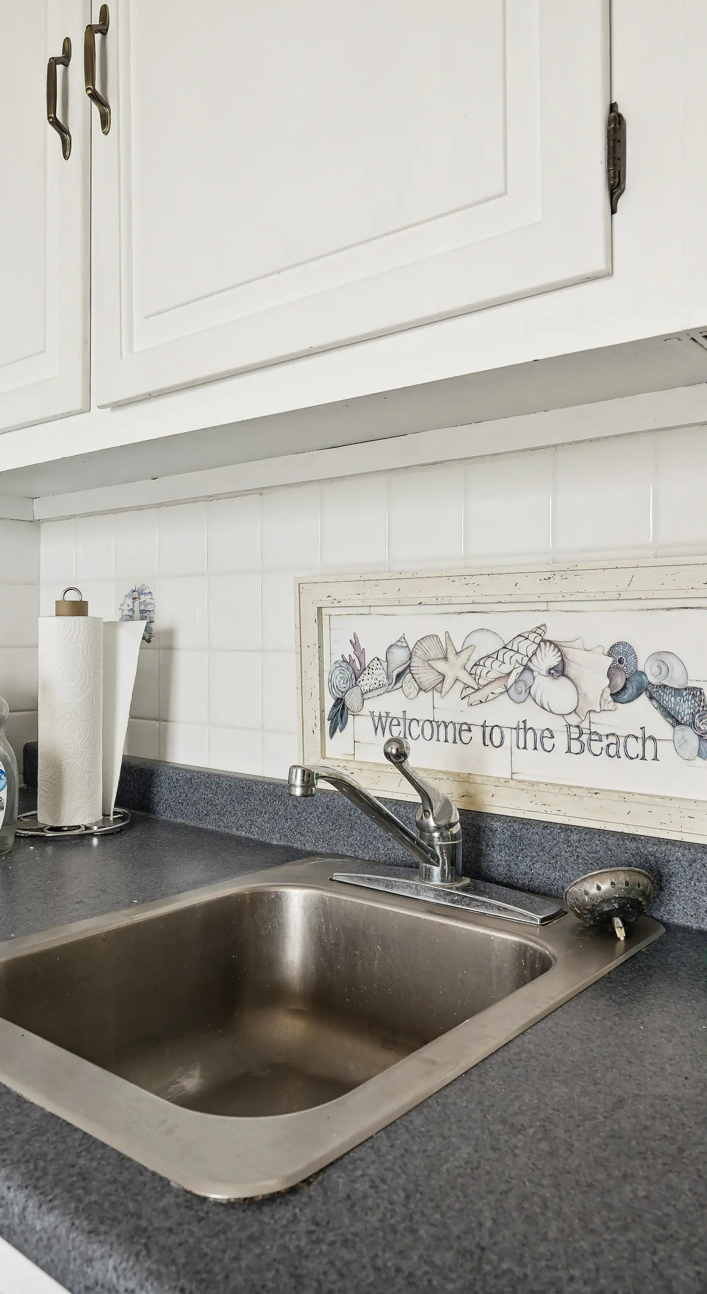 Beachfront Fourth-Floor Condo w/ Community Pool!