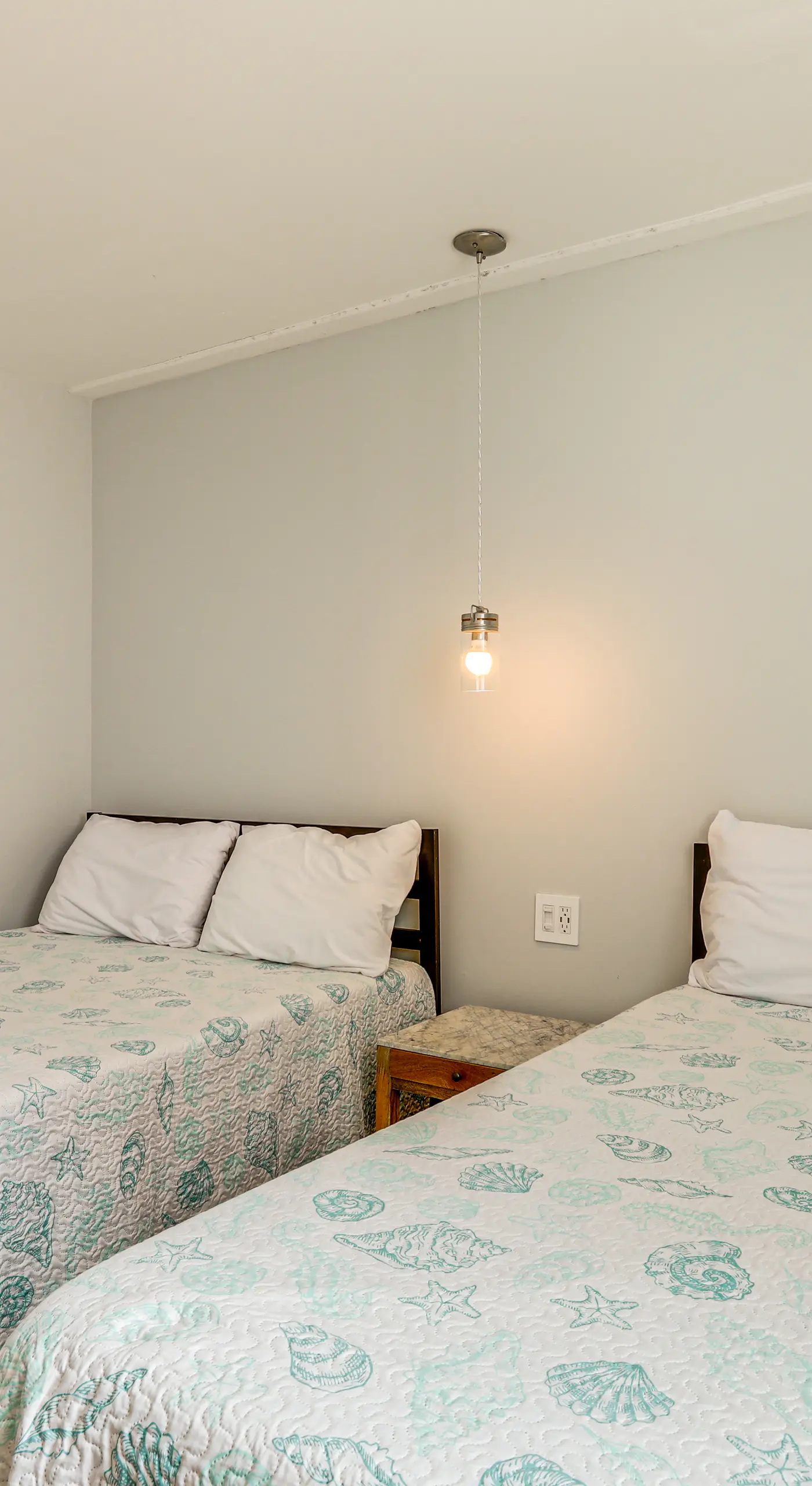 Wildwood Condo: Community Pool, Walk to Beach!