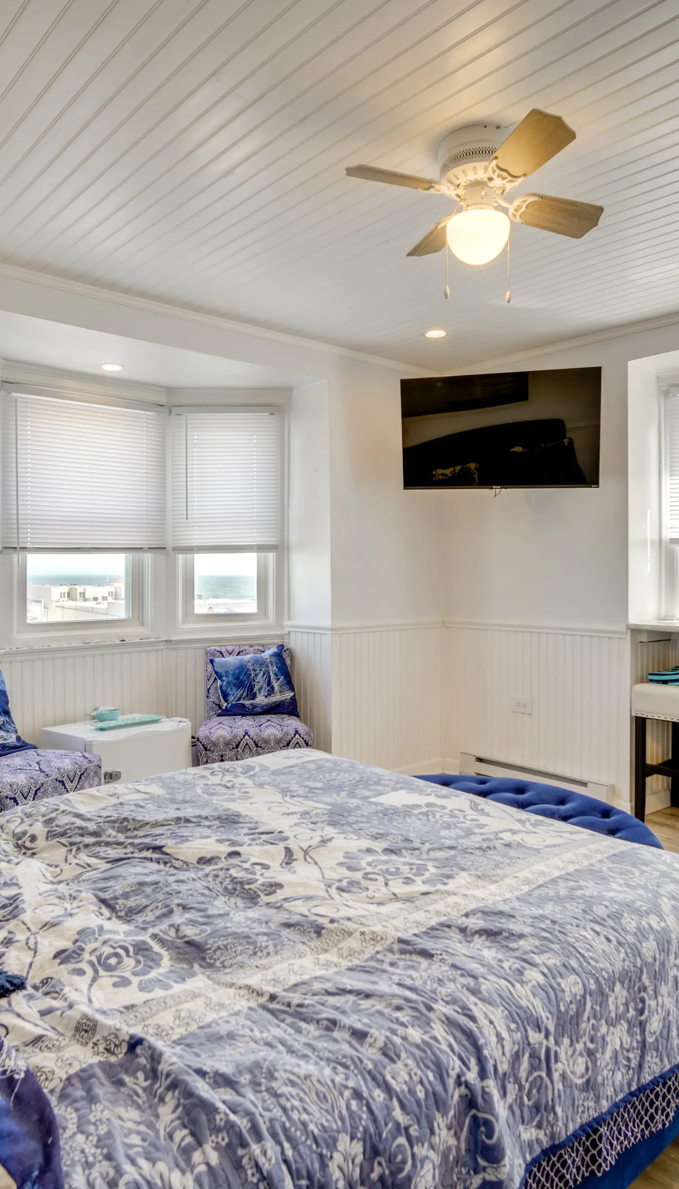 Ocean City Hideaway: Walk to Boardwalk & Beach!