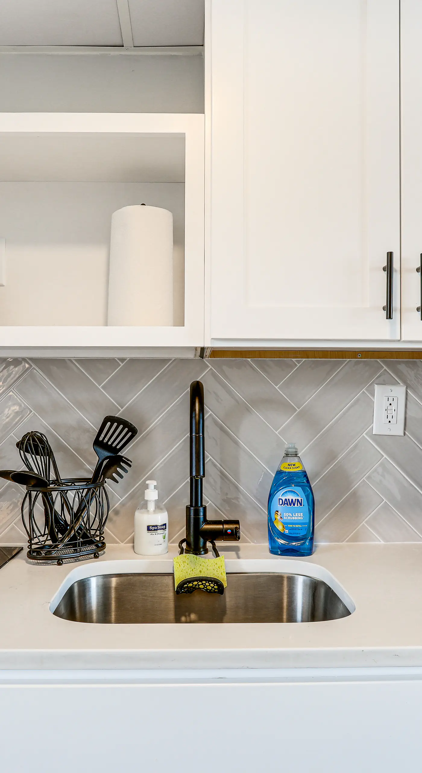 2 Blocks to Beach: Modern Condo in North Wildwood!