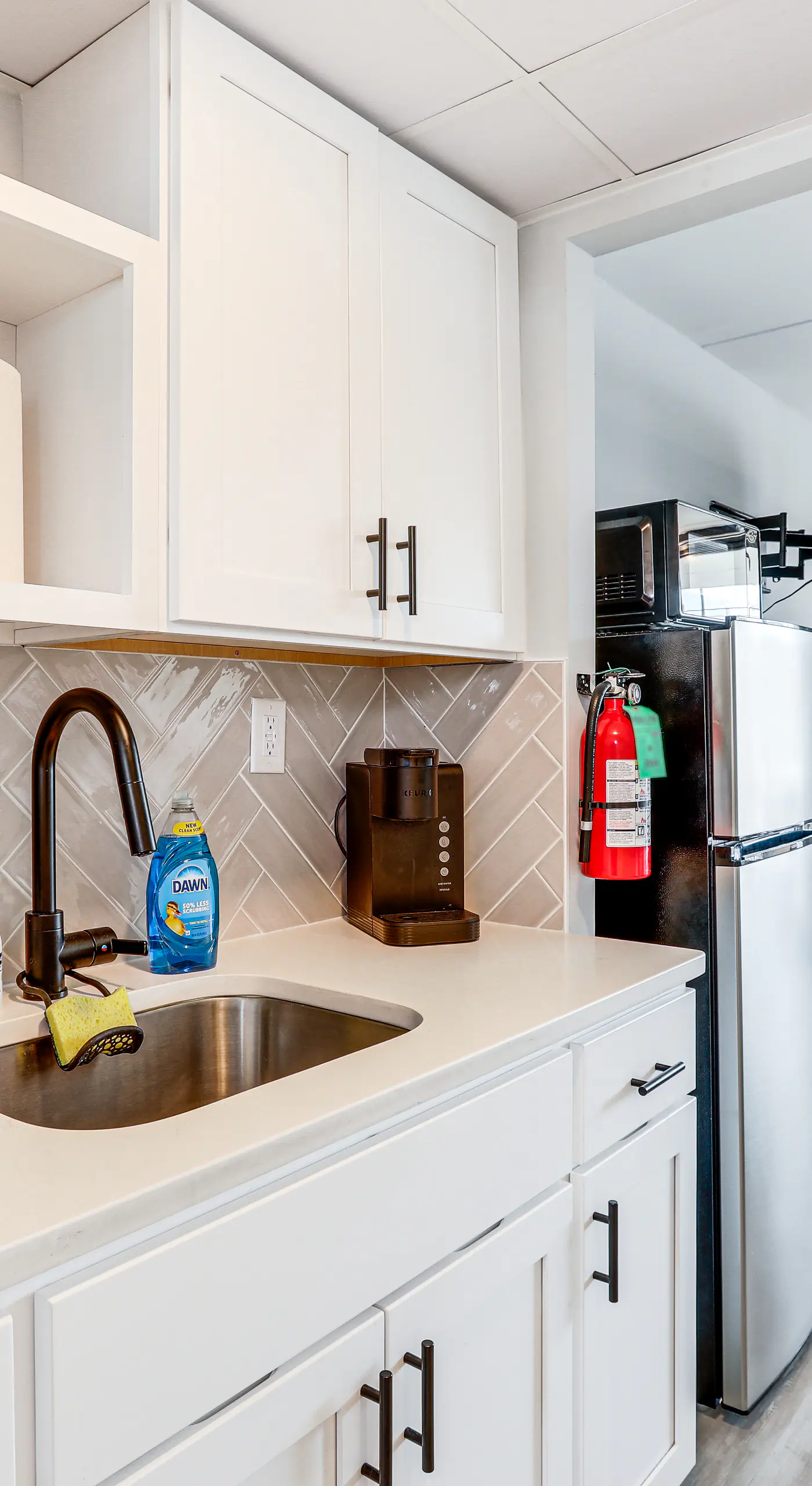 2 Blocks to Beach: Modern Condo in North Wildwood!