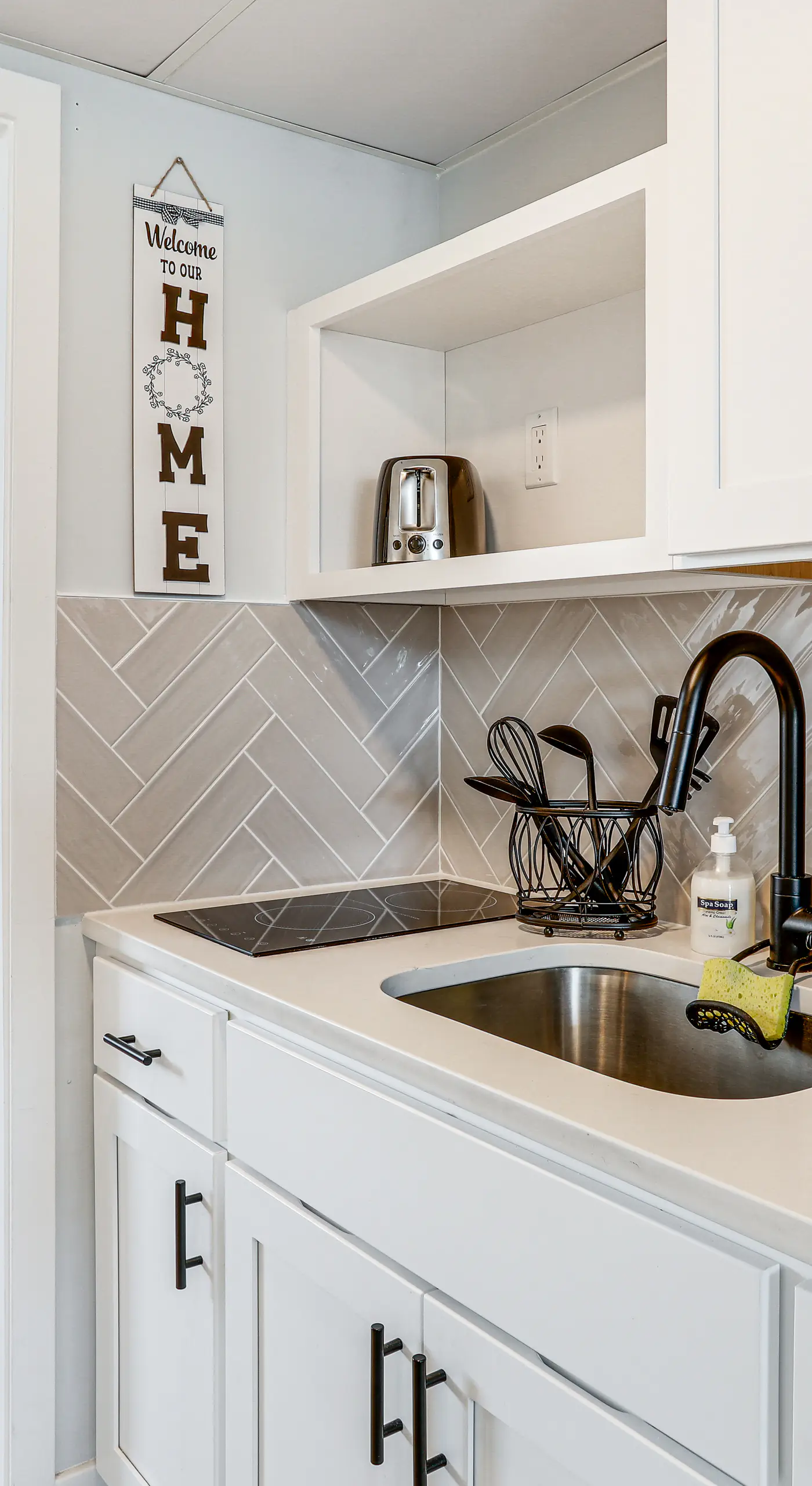 2 Blocks to Beach: Modern Condo in North Wildwood!