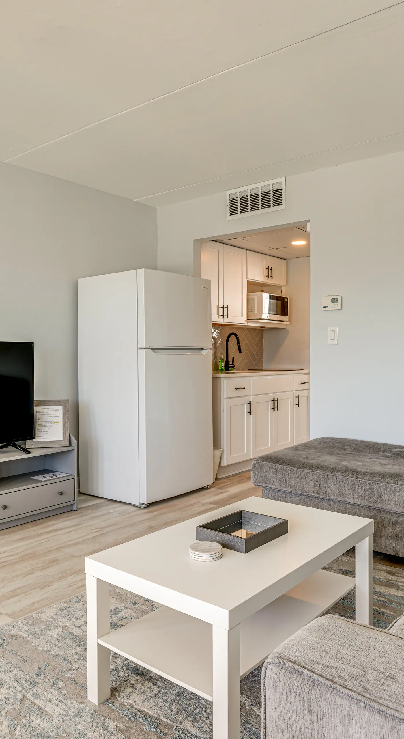 Walk to Beach: North Wildwood Condo w/ Pool Access