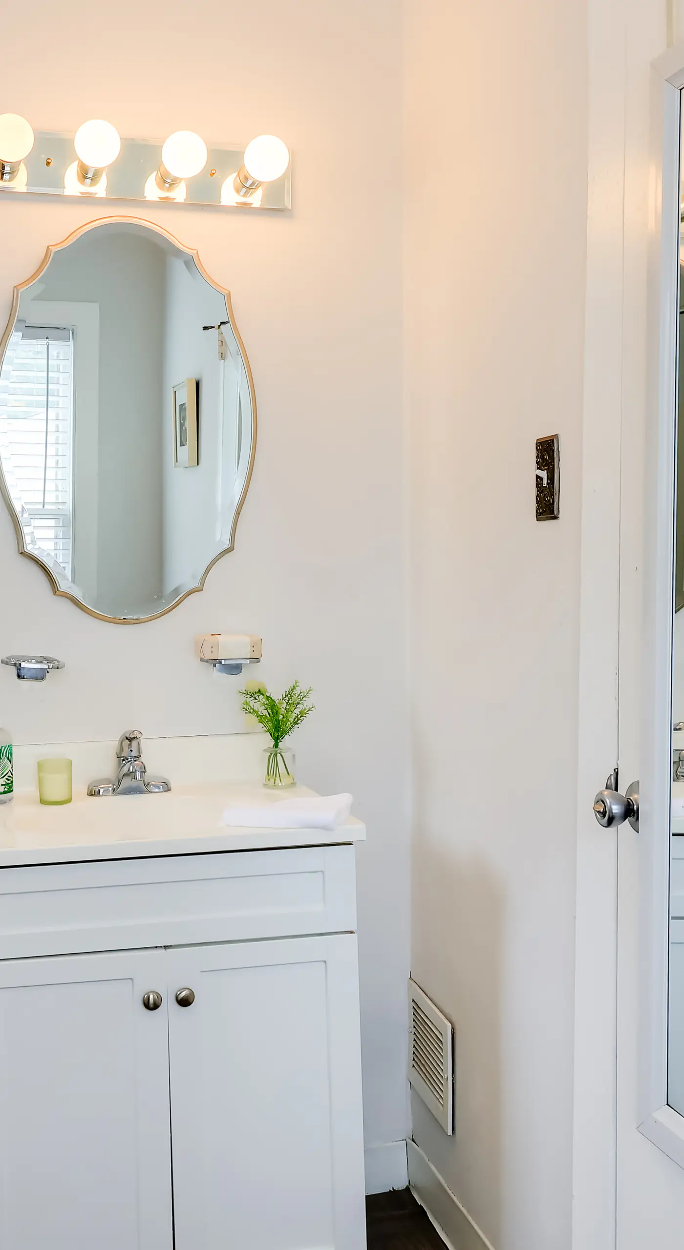 5 Blocks to Beach: Apt w/ Balcony in Ocean Grove!
