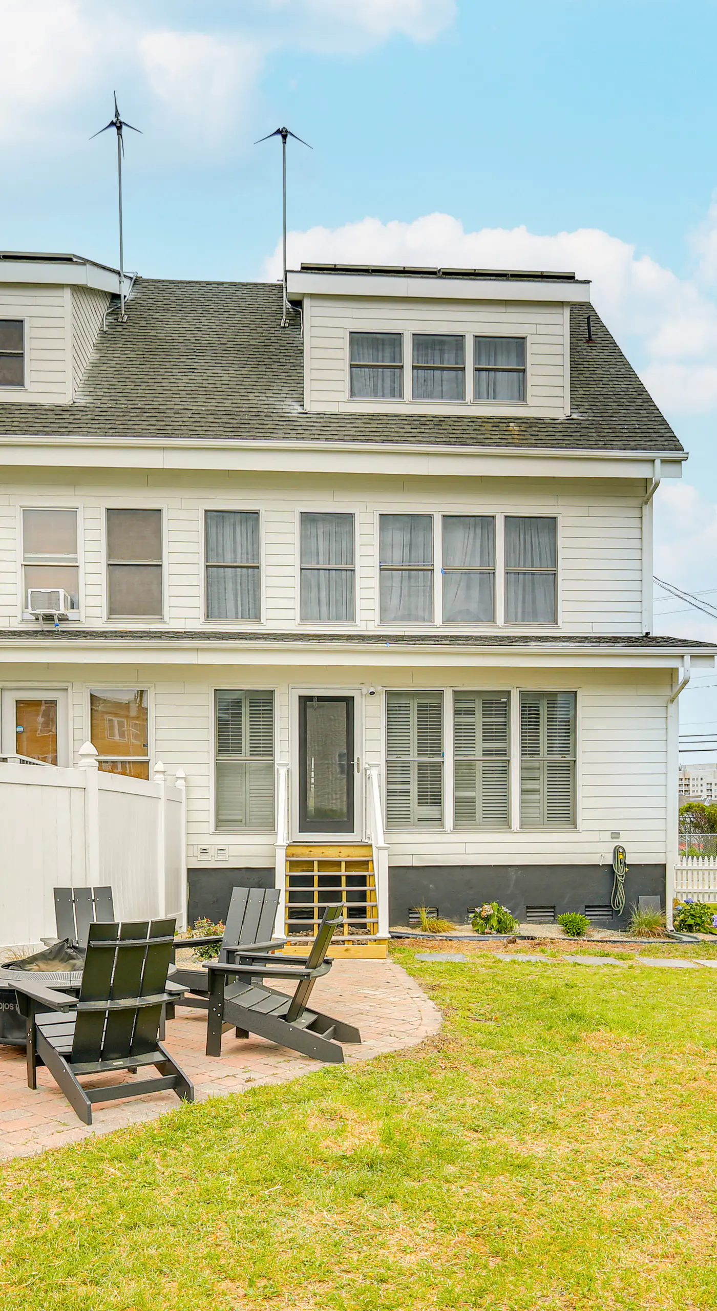 Luxe & Cozy Gem: Walk to Beach & Boardwalk - Bikes