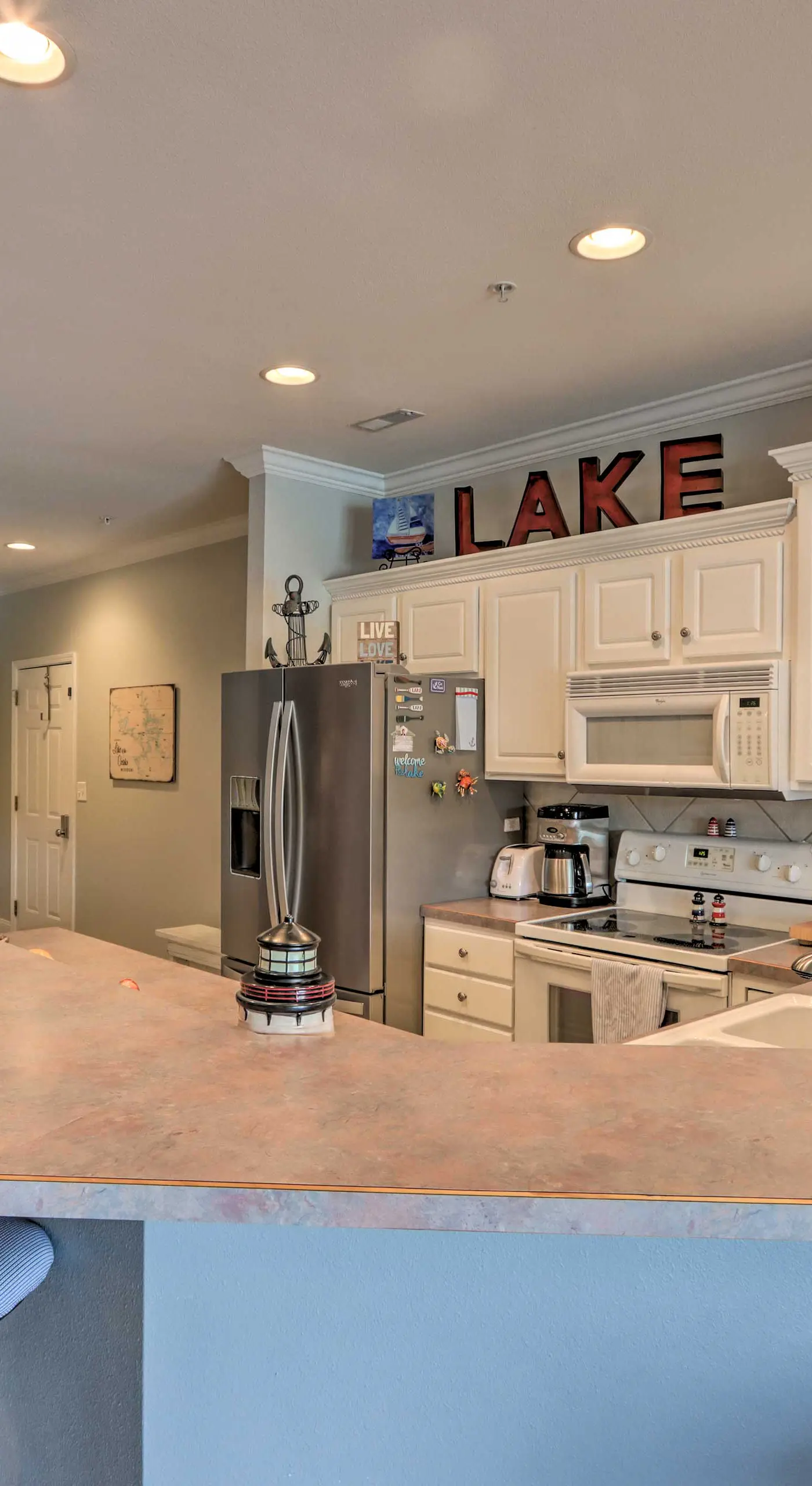 Balcony & Seasonal Pool: Lakefront Ozark Condo