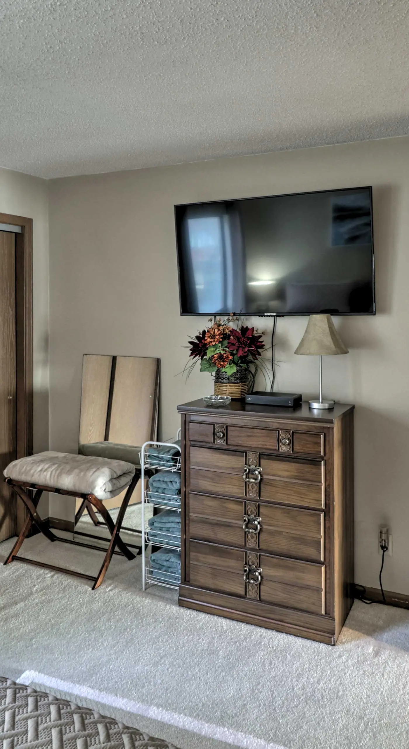 Pool + Fishing Docks: Couple's Lake Ozark Condo