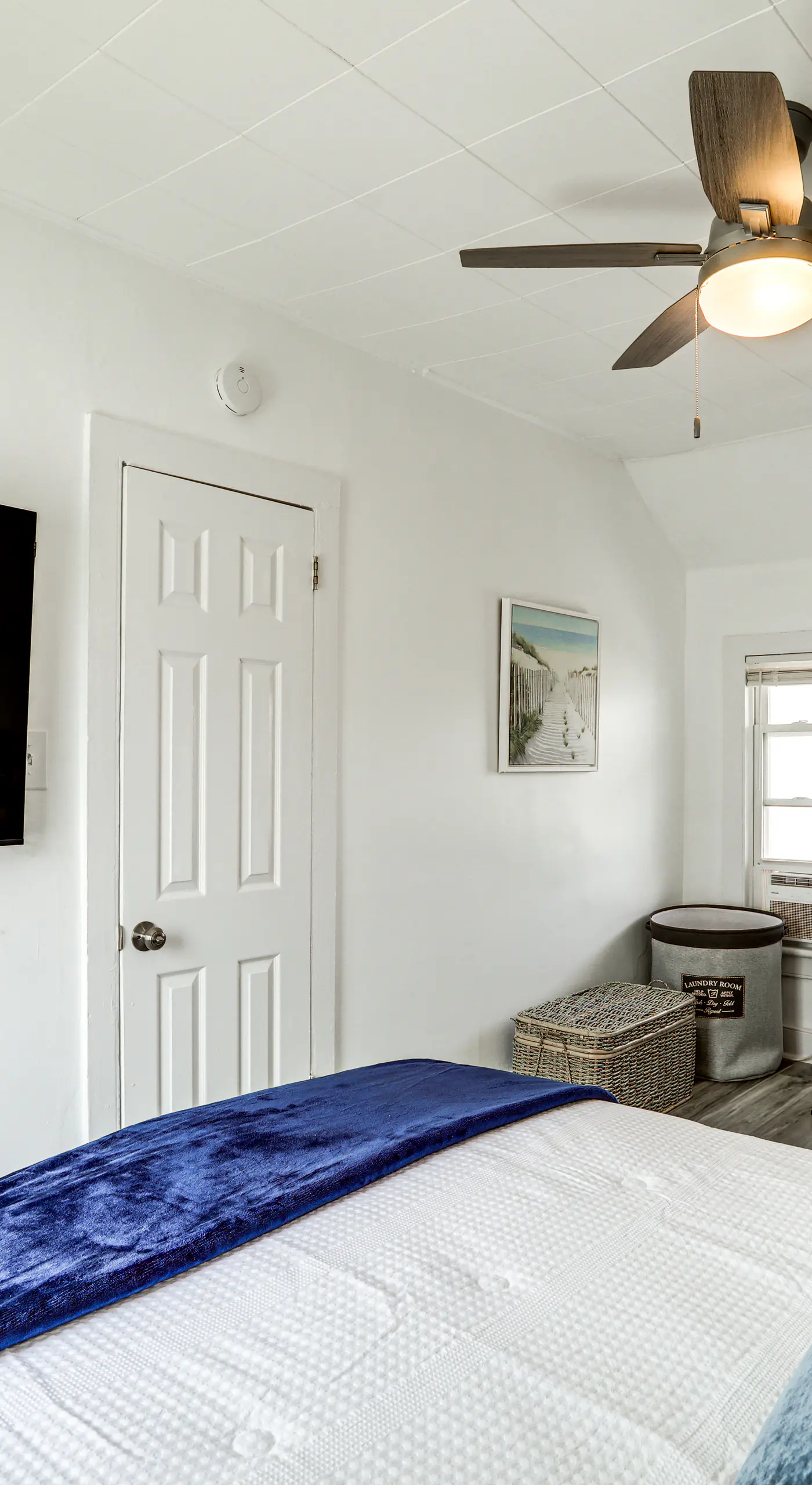 Stroll to Ocean Grove Boardwalk & Beach: Sleek Apt