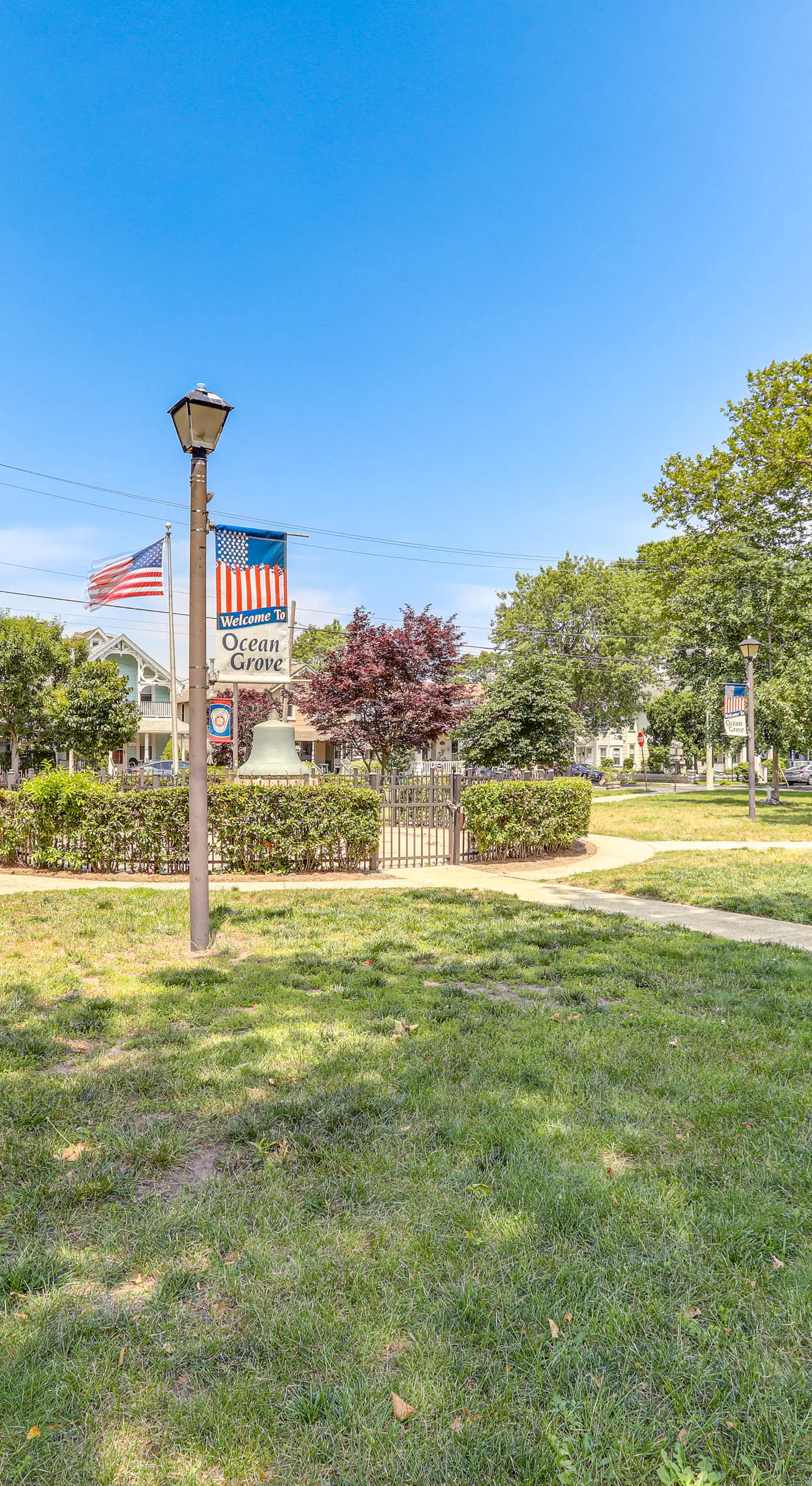 Stroll to Ocean Grove Boardwalk & Beach: Sleek Apt