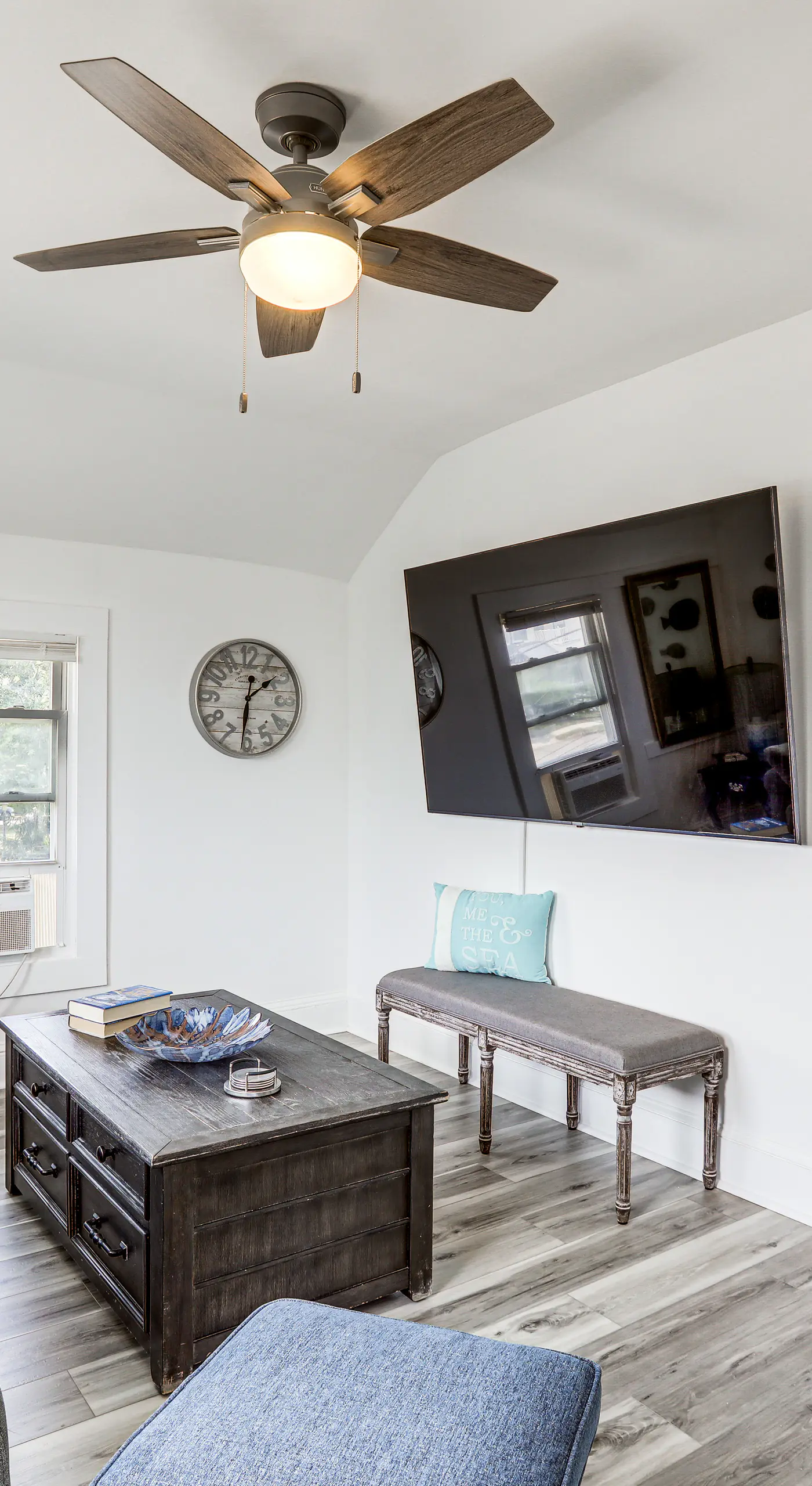 Stroll to Ocean Grove Boardwalk & Beach: Sleek Apt