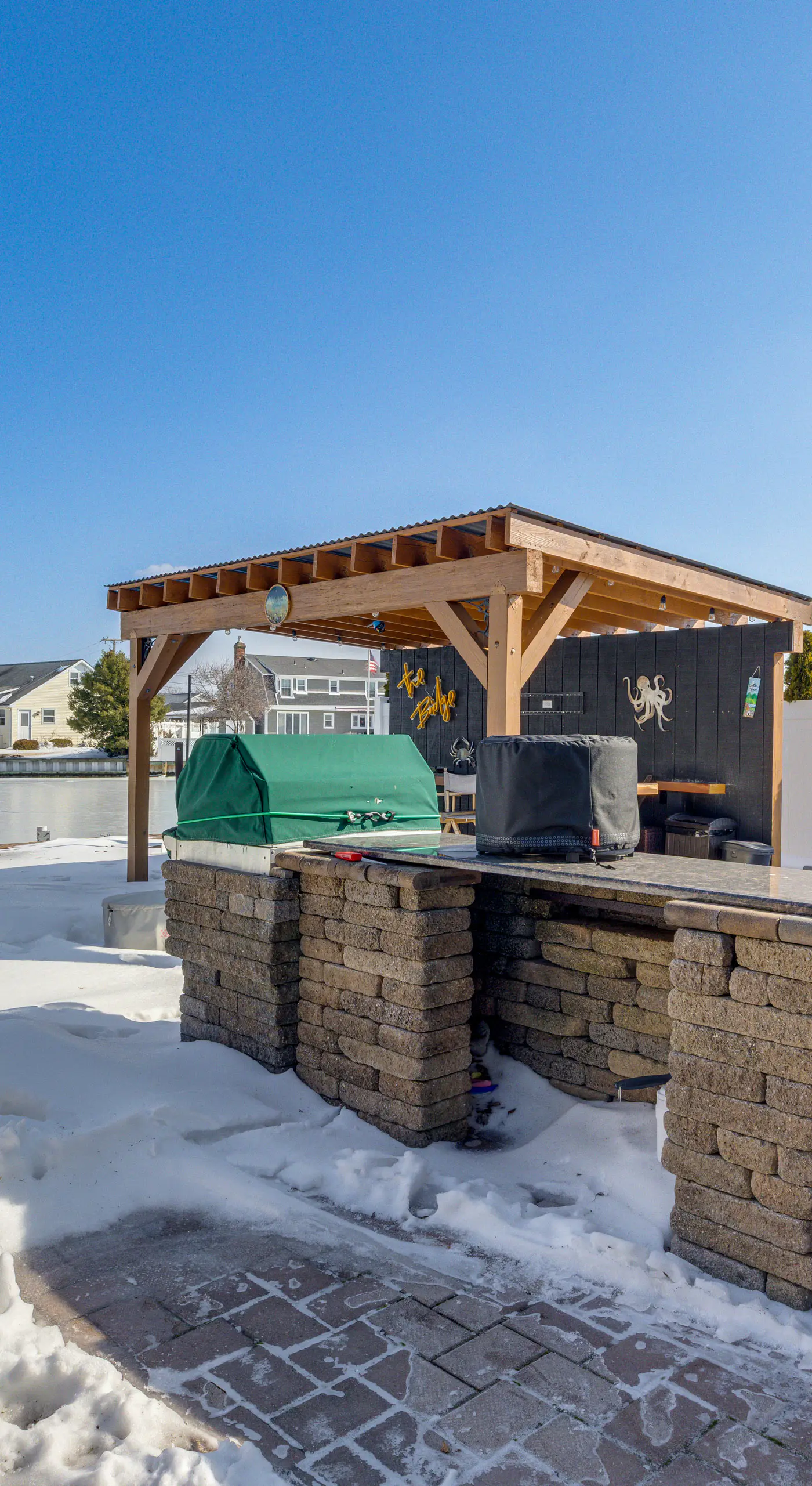 Canal-Front Backyard Oasis! Jersey Shore Retreat