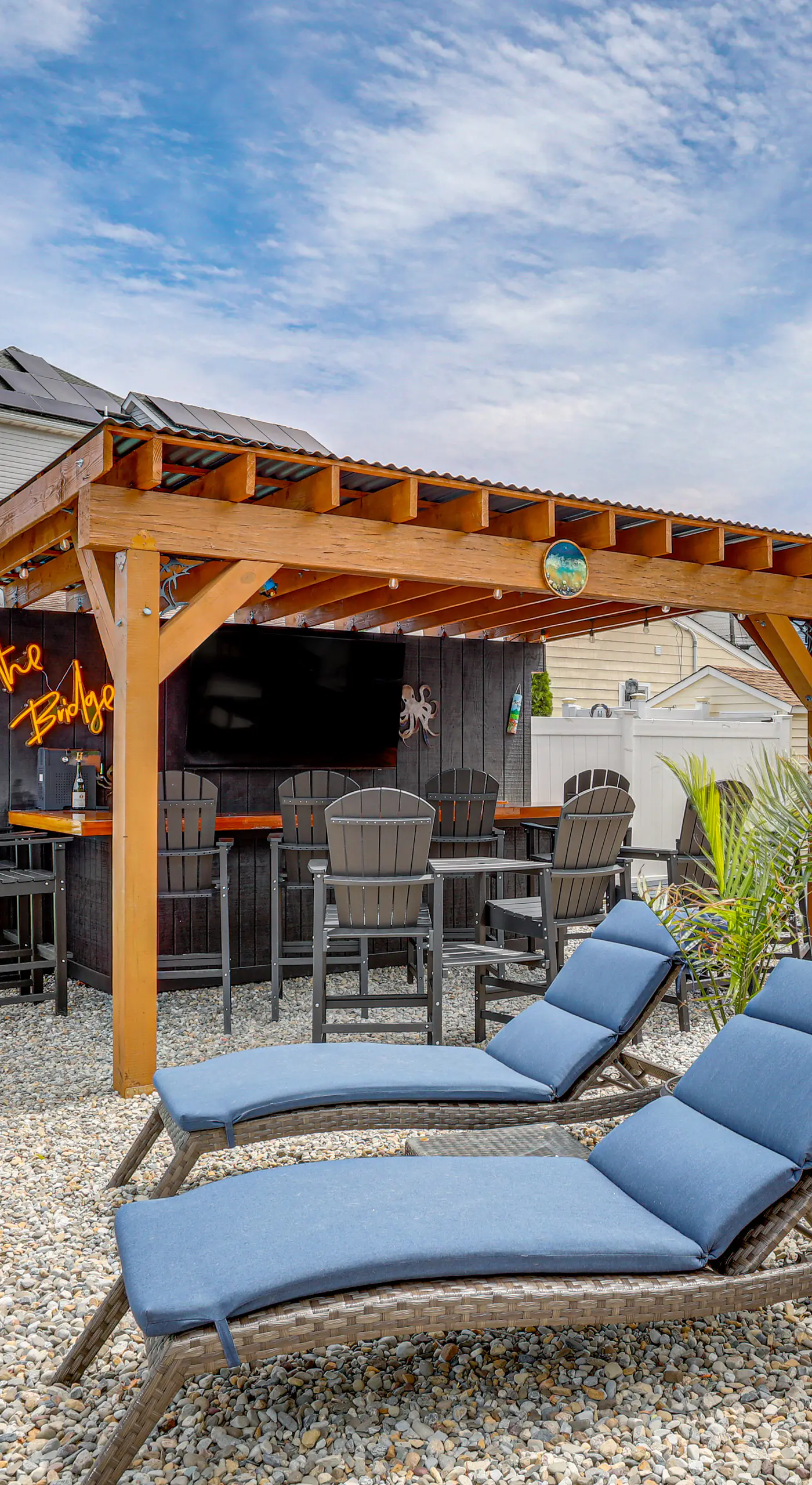 Canal-Front Backyard Oasis! Jersey Shore Retreat