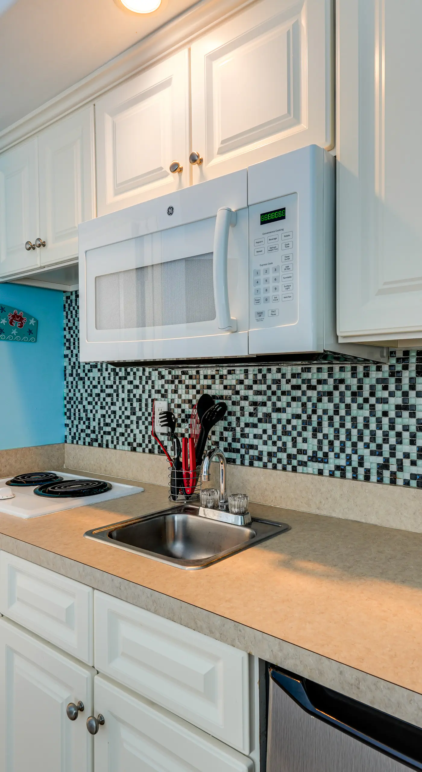 Walk to Shore! Family Haven w/ Pool in Ocean City