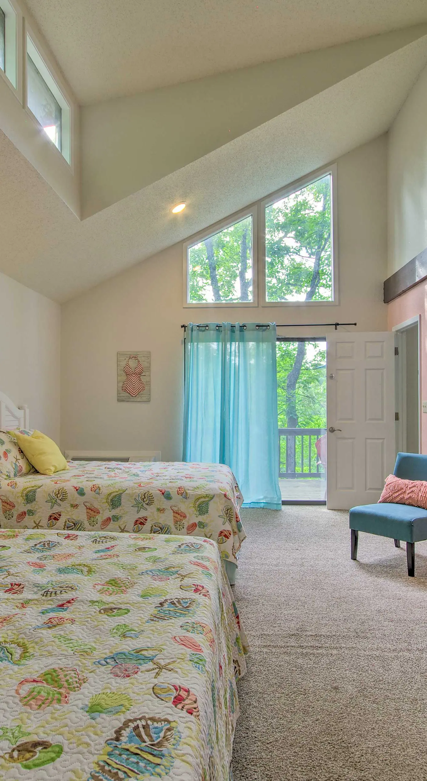 Osage Beach Home w/ Private Hot Tub: Near Lake!