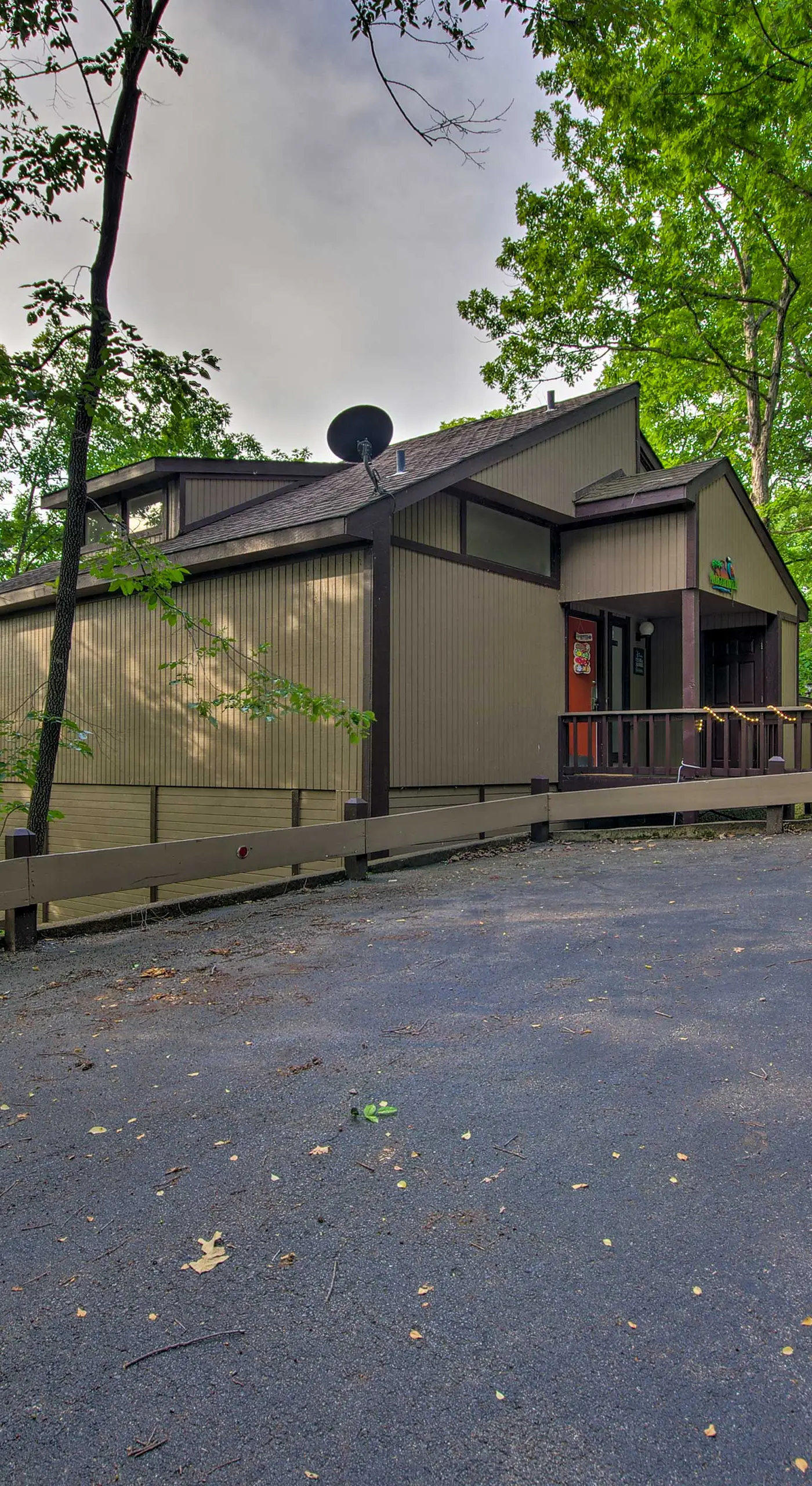 Osage Beach Home w/ Private Hot Tub: Near Lake!