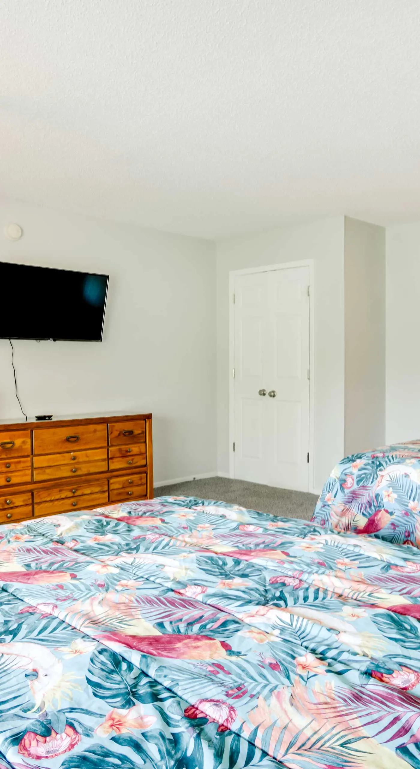 1 Mi to Margaritaville Resort! Getaway w/ Hot Tub