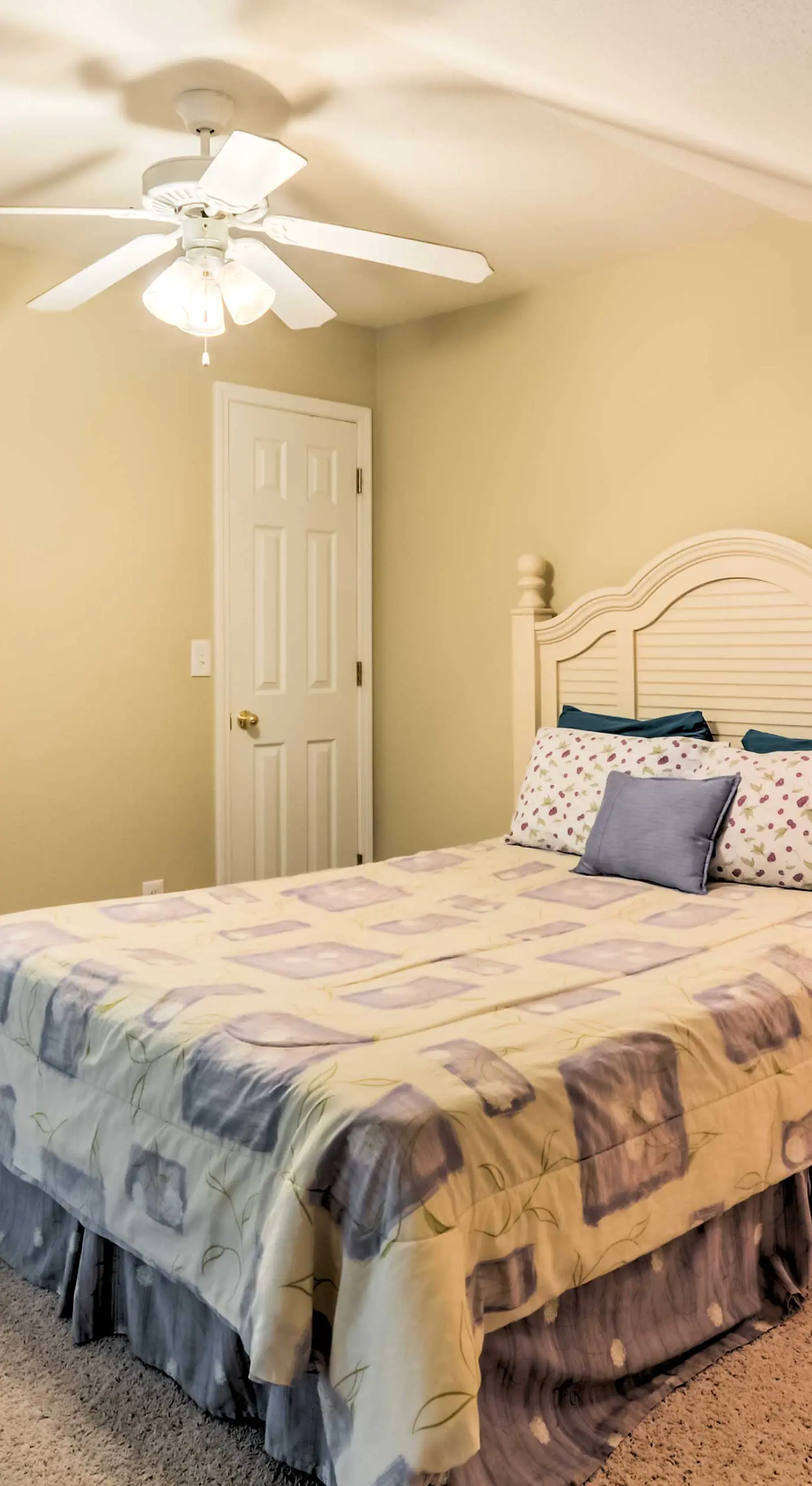 2 Pools! Group-Friendly Unit on Lake of the Ozarks