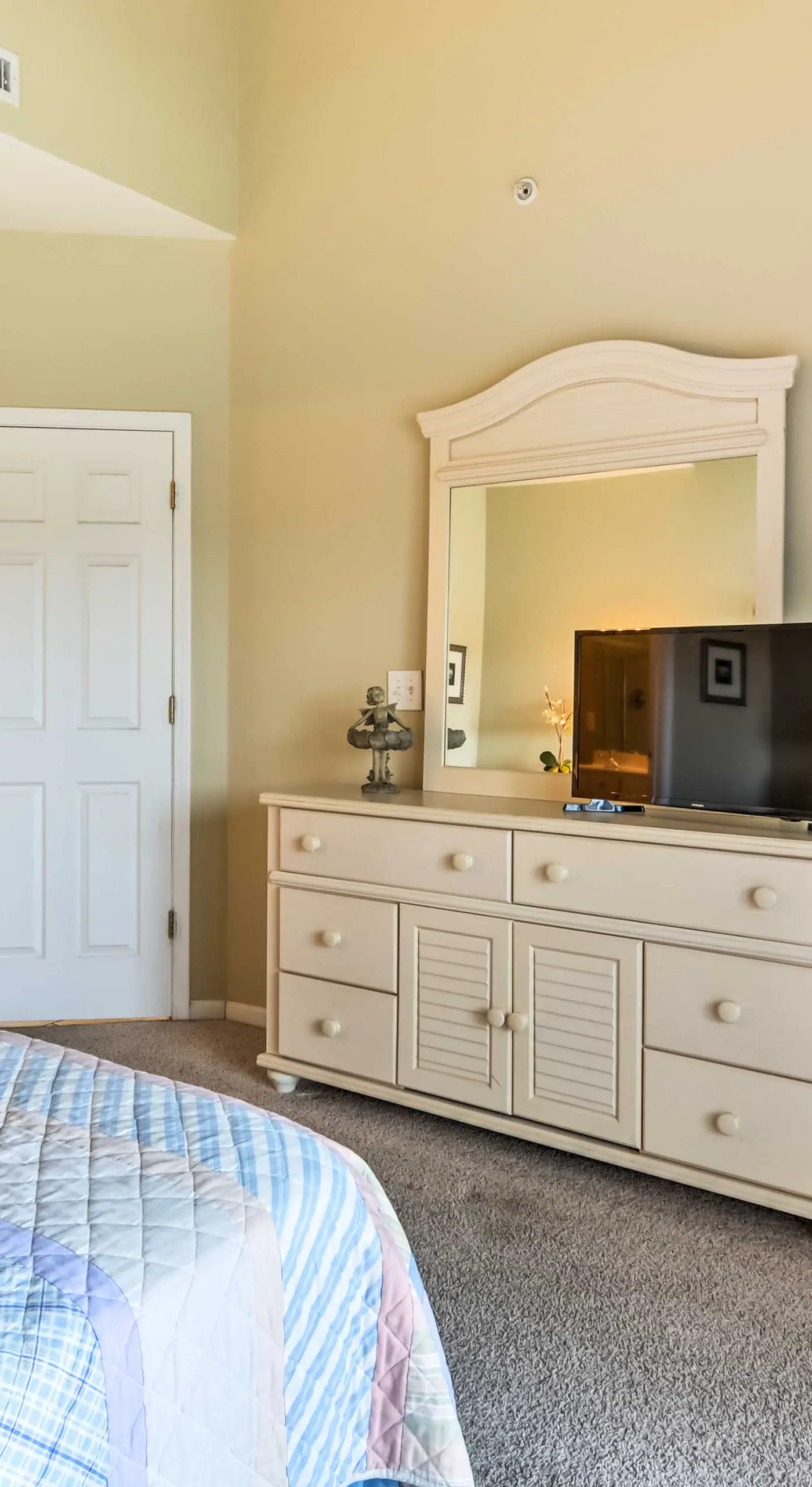 2 Pools! Group-Friendly Unit on Lake of the Ozarks