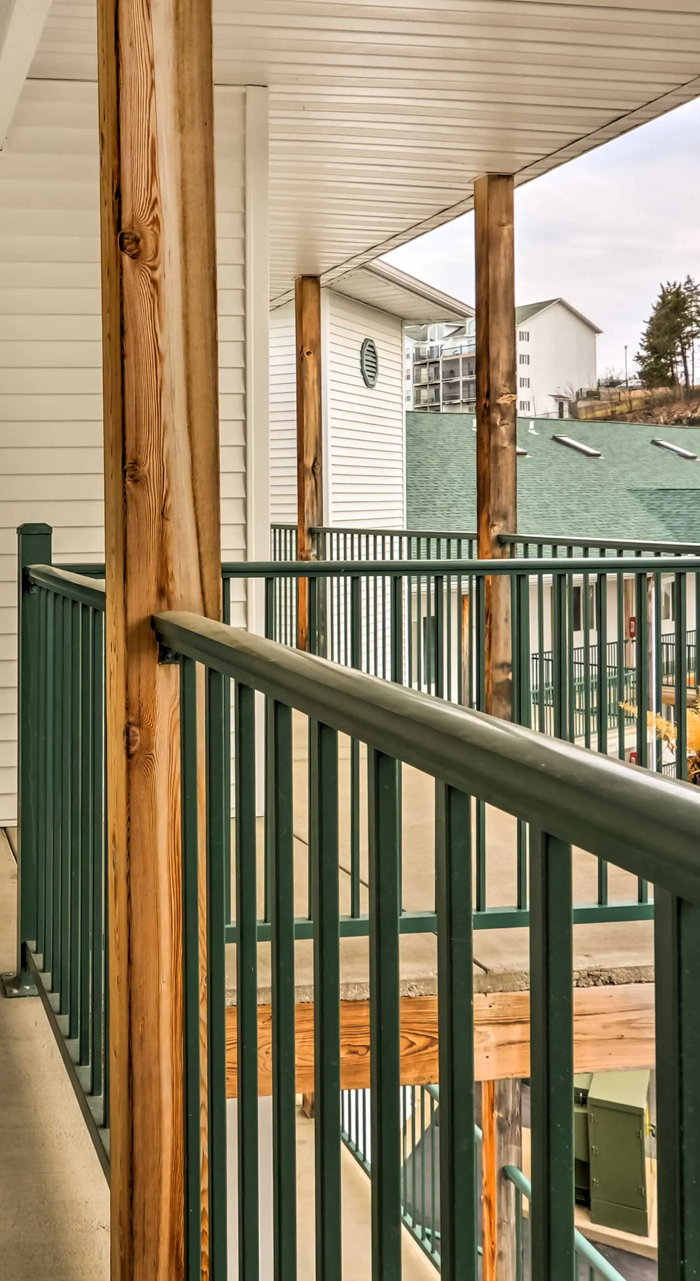 2 Pools! Group-Friendly Unit on Lake of the Ozarks