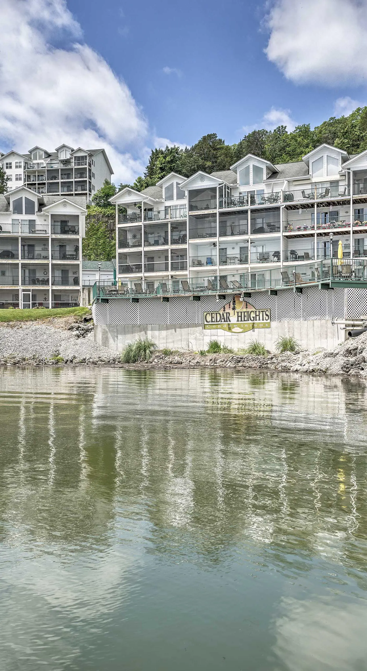 2 Pools! Group-Friendly Unit on Lake of the Ozarks