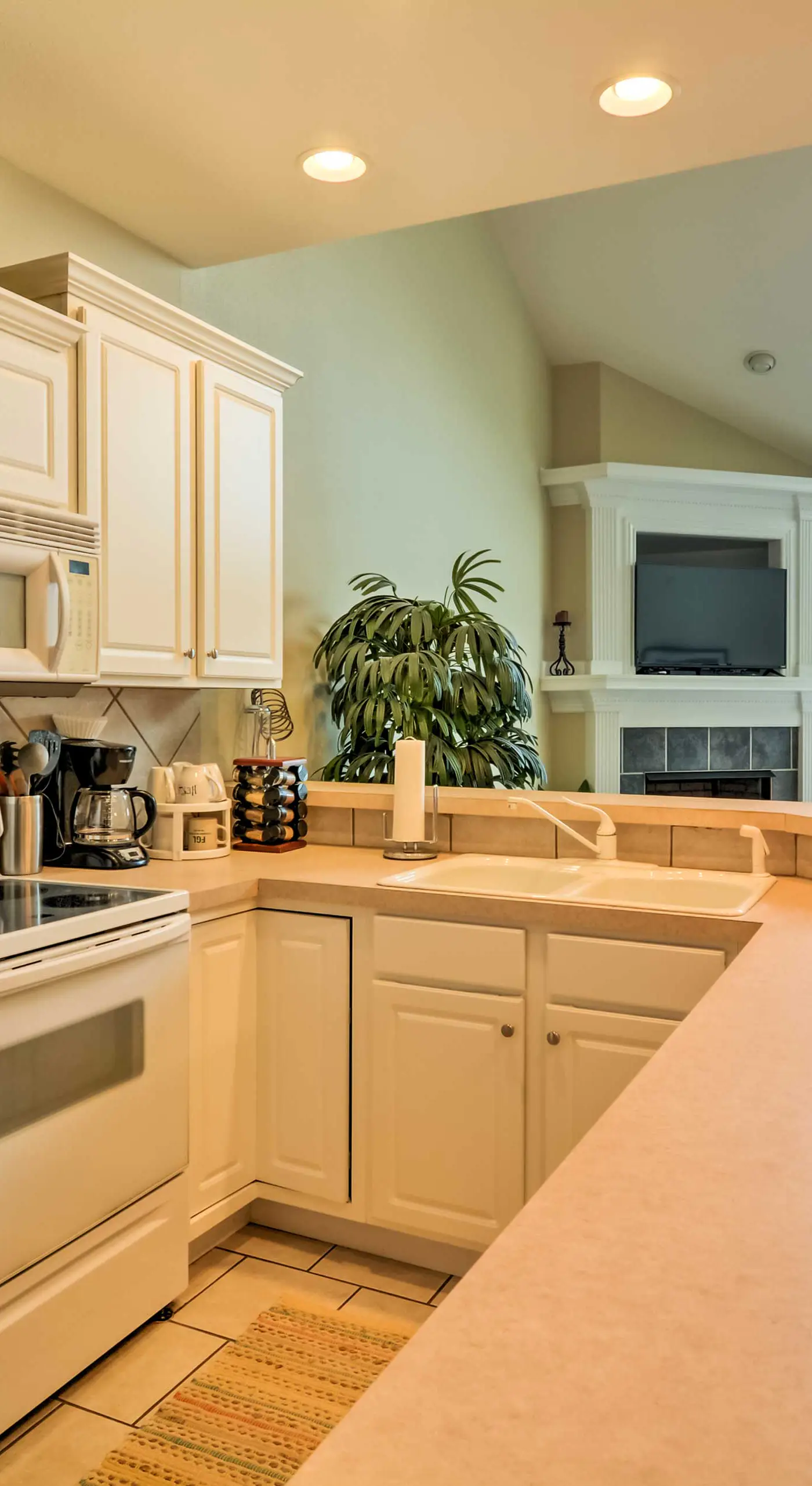 2 Pools! Group-Friendly Unit on Lake of the Ozarks