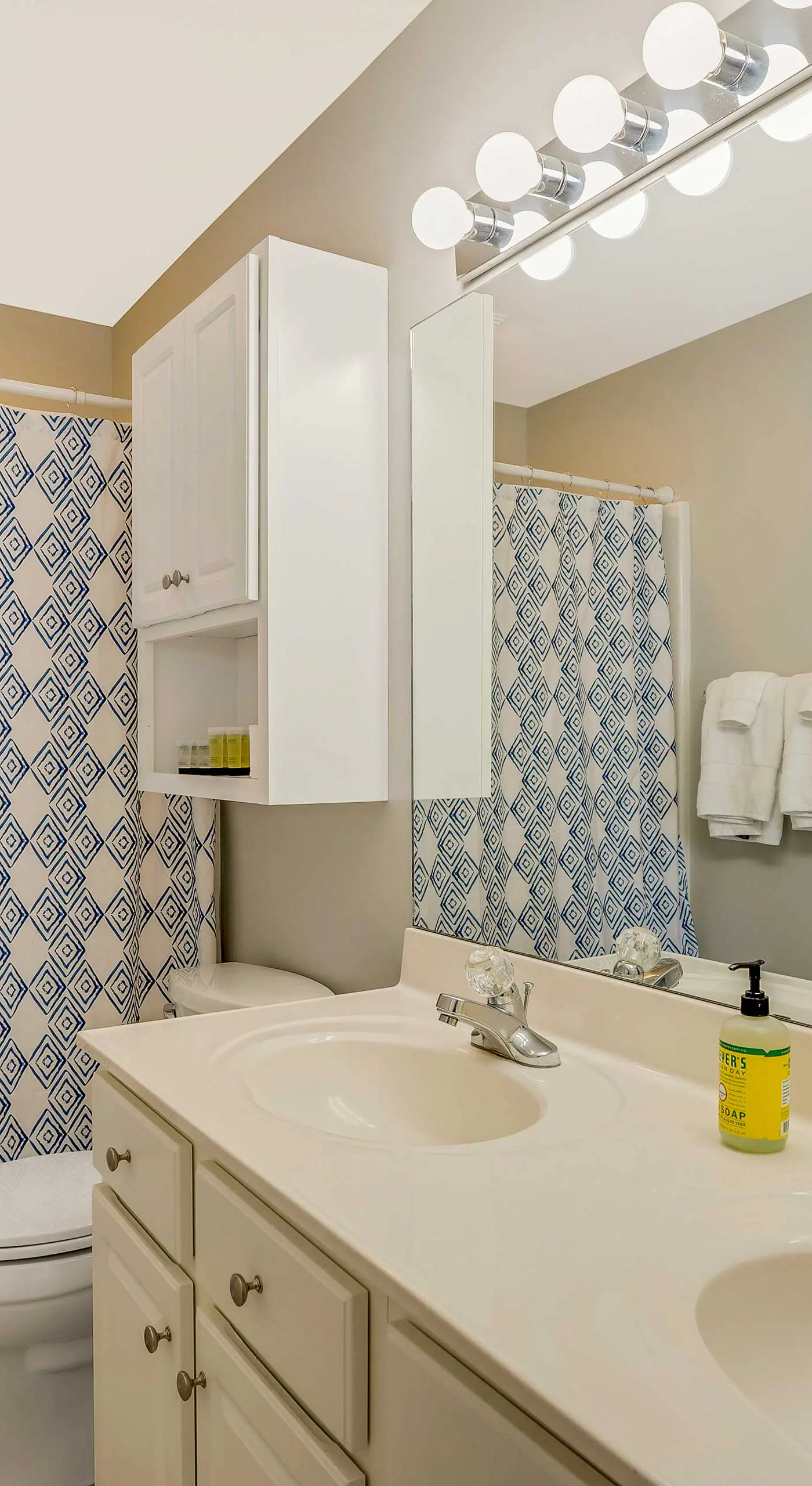 Pool Access! Lake-View Retreat in Osage Beach