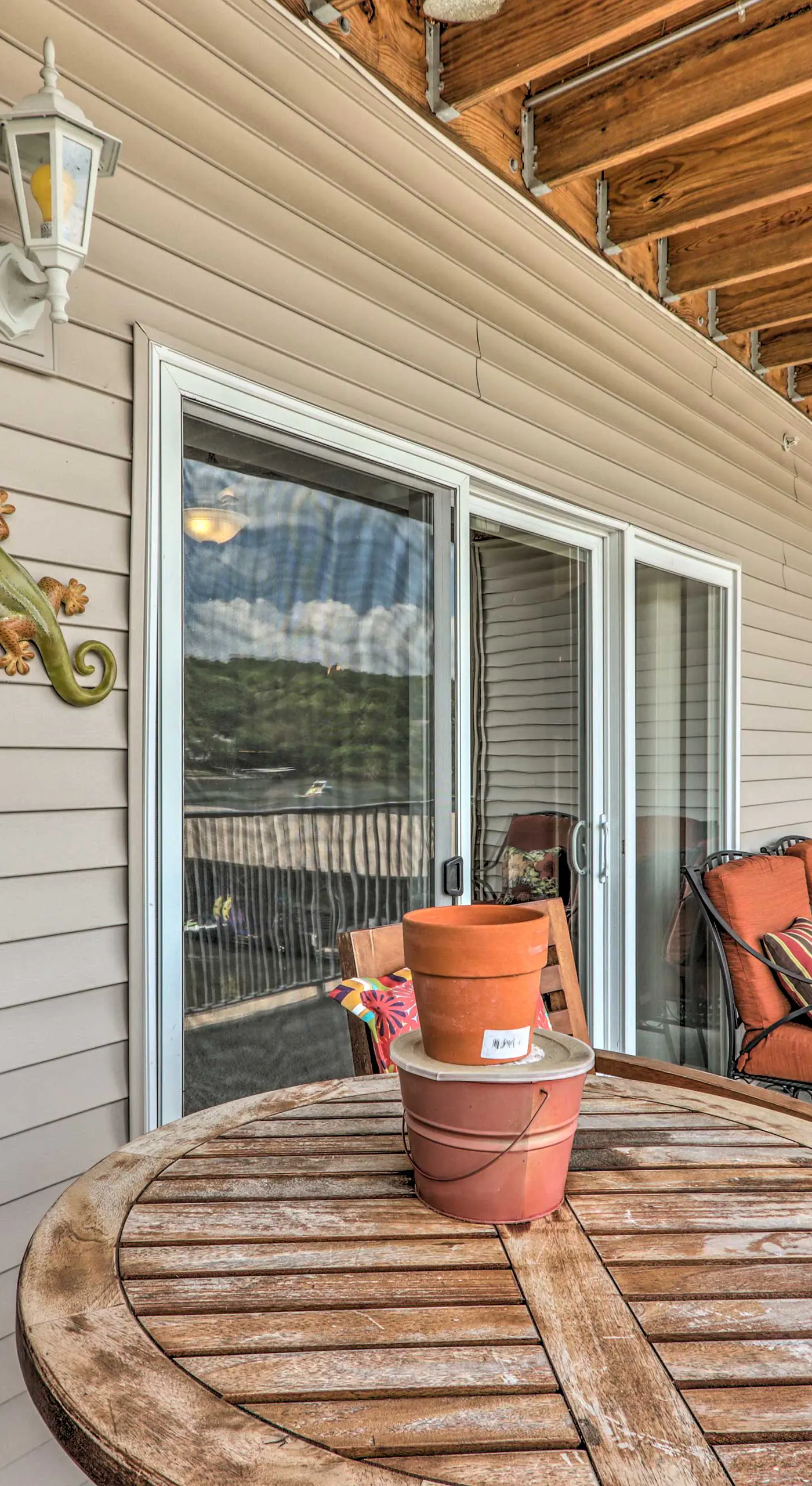Lake & Poolside Fun! Water-View Camdenton Condo