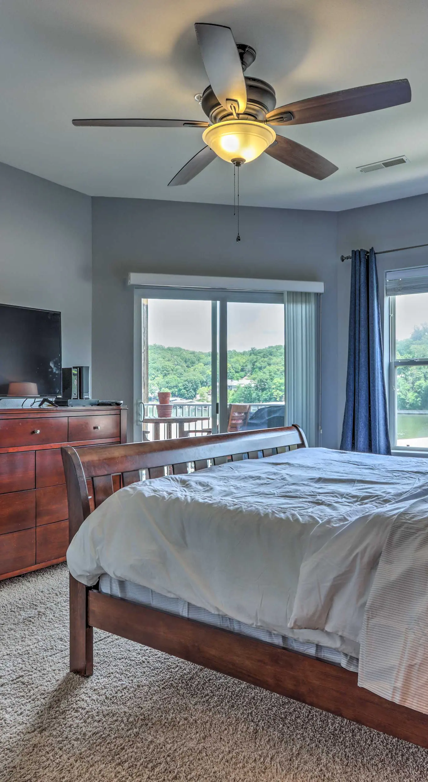 Lake & Poolside Fun! Water-View Camdenton Condo