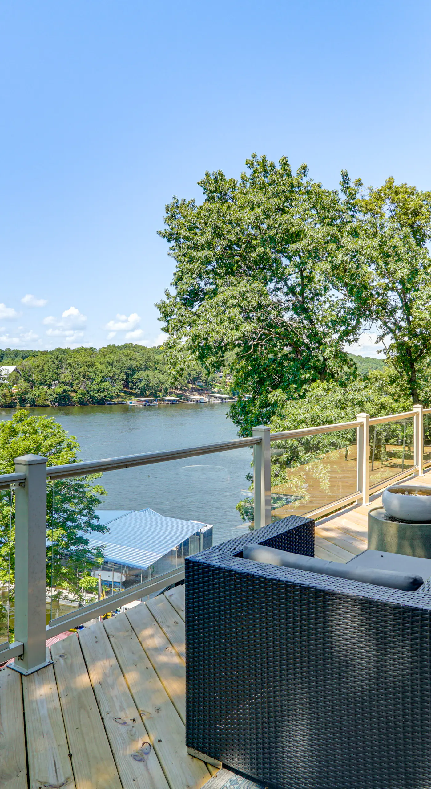 Hot Tub & Dock! Group Getaway in Lake Ozark