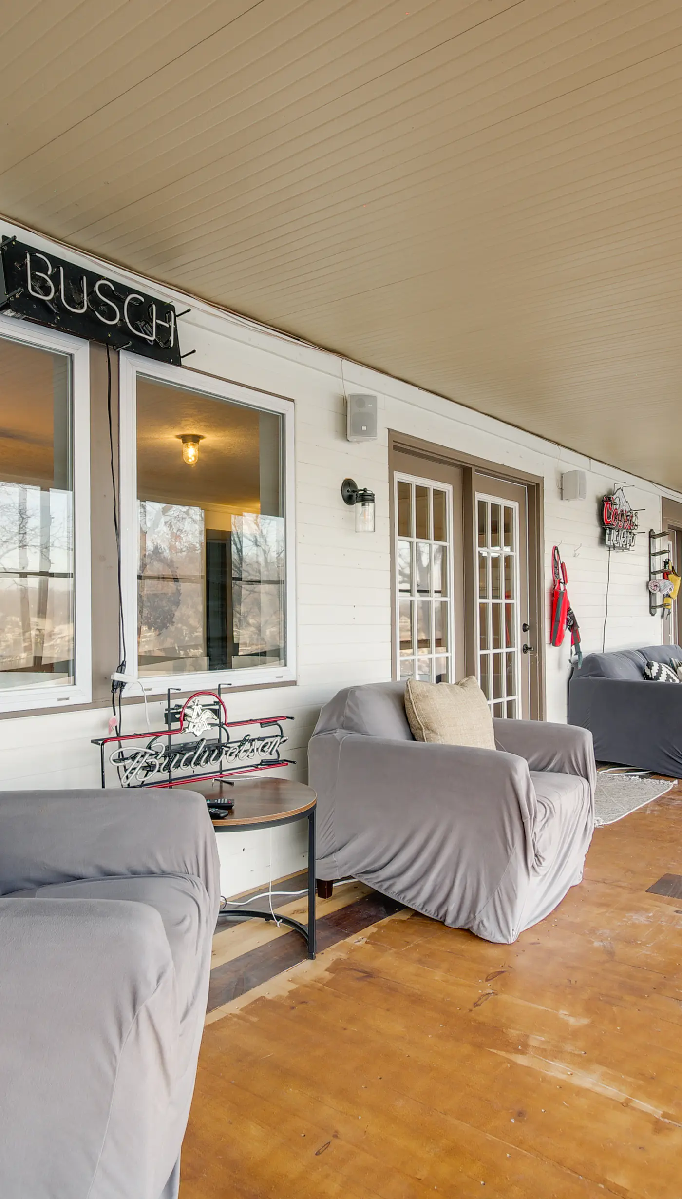 Hot Tub & Dock! Group Getaway in Lake Ozark