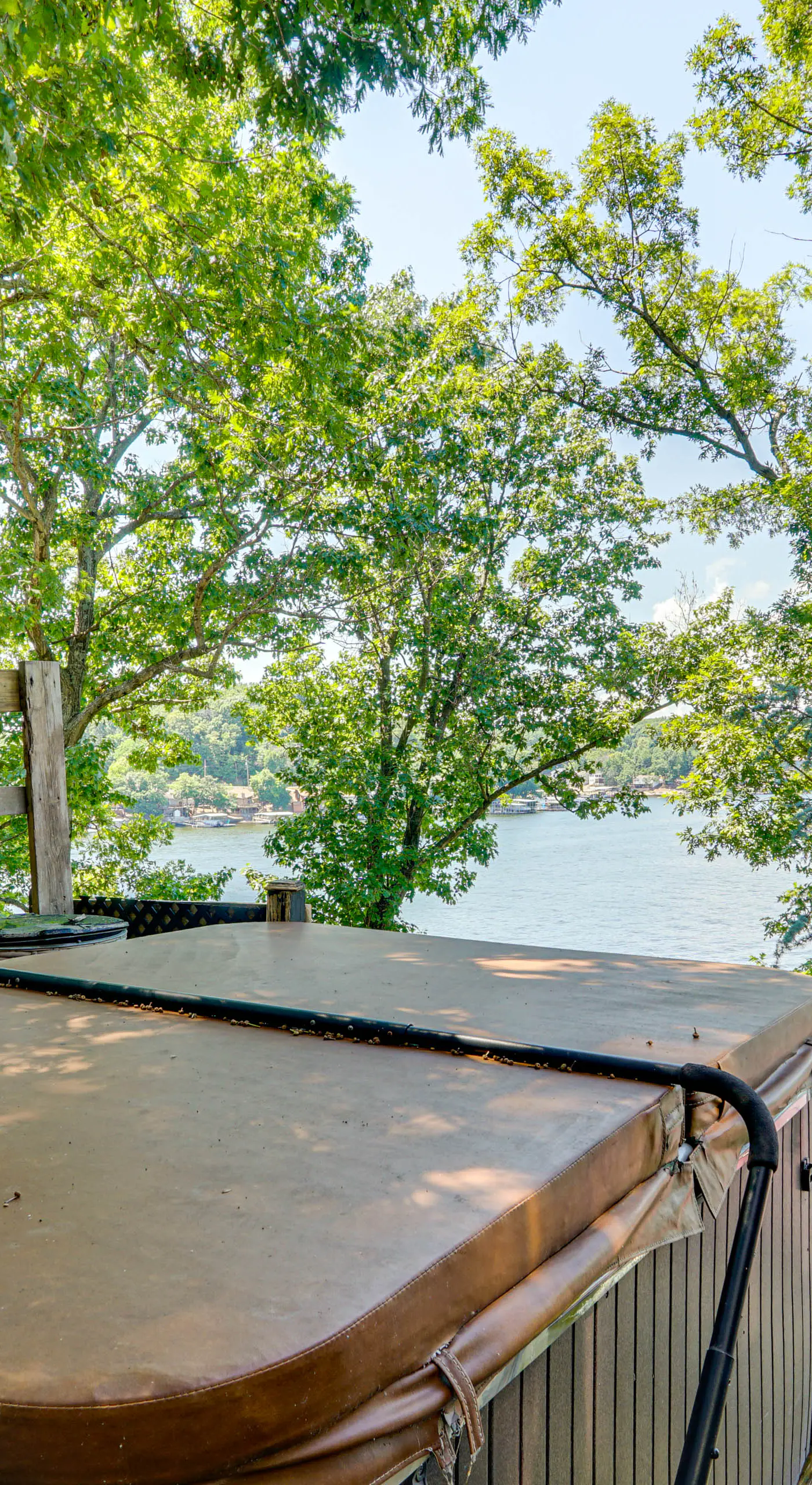 Hot Tub & Dock! Group Getaway in Lake Ozark