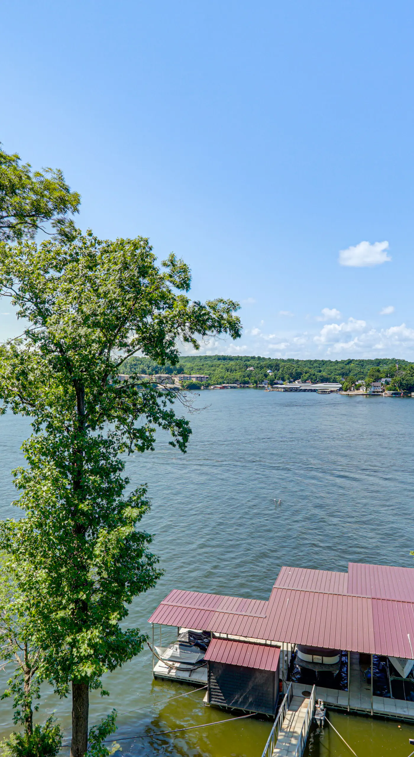 Hot Tub & Dock! Group Getaway in Lake Ozark