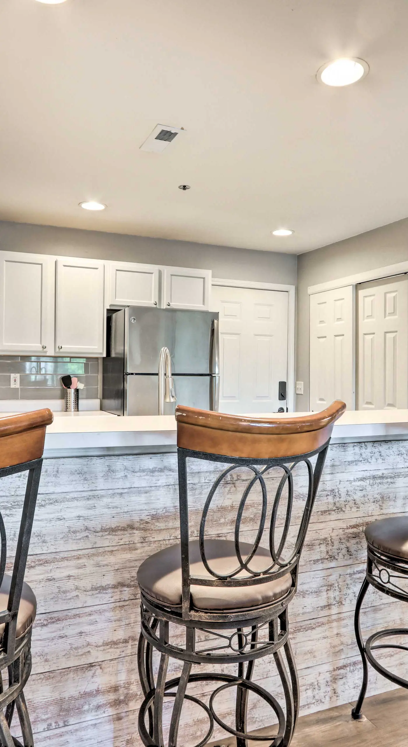 Beach & Pool Access: Lake of the Ozarks Condo!