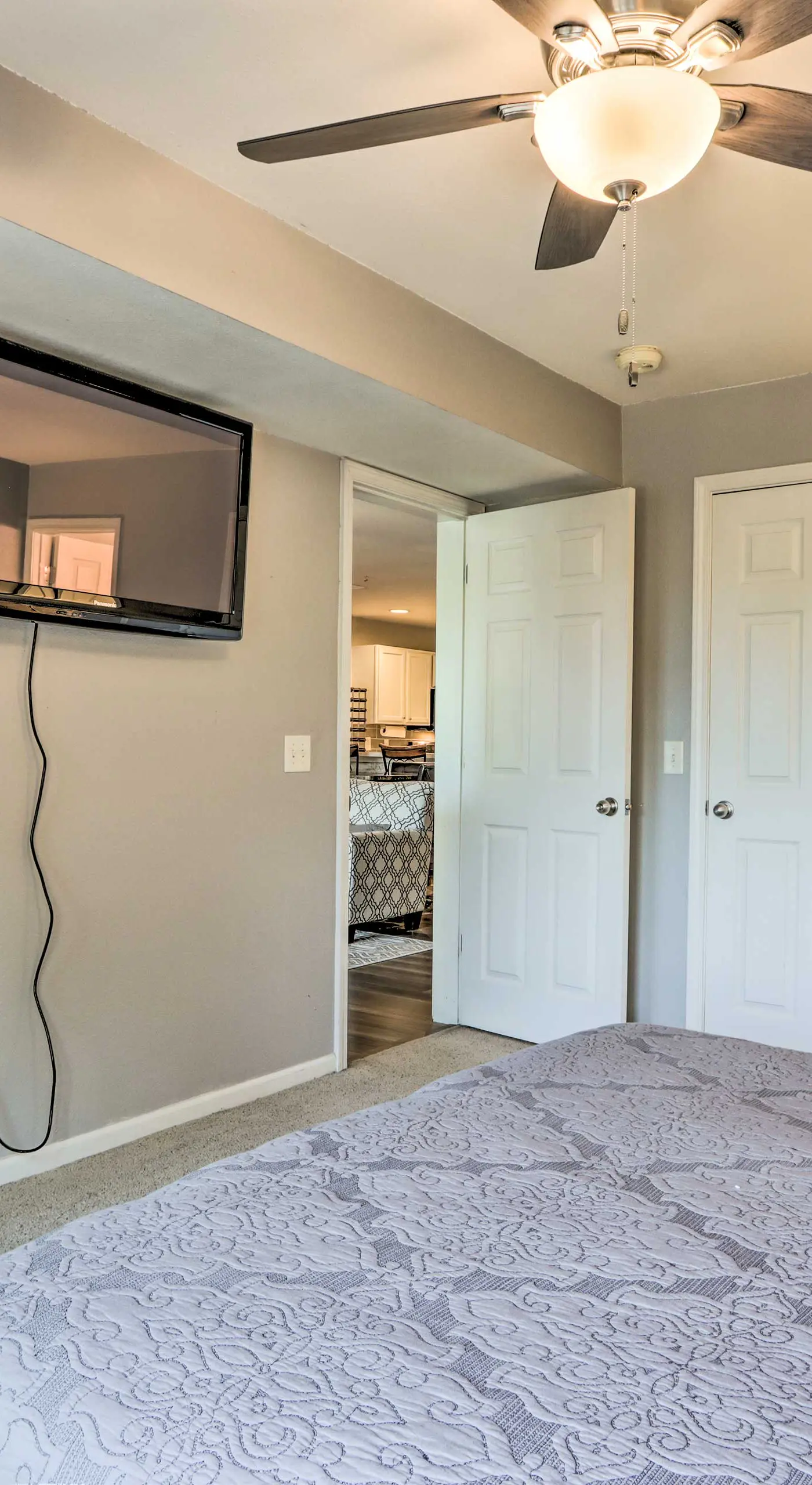 Beach & Pool Access: Lake of the Ozarks Condo!