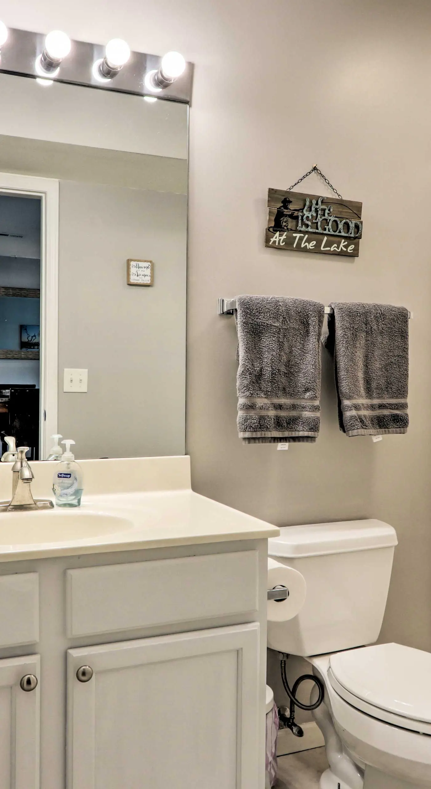 Beach & Pool Access: Lake of the Ozarks Condo!