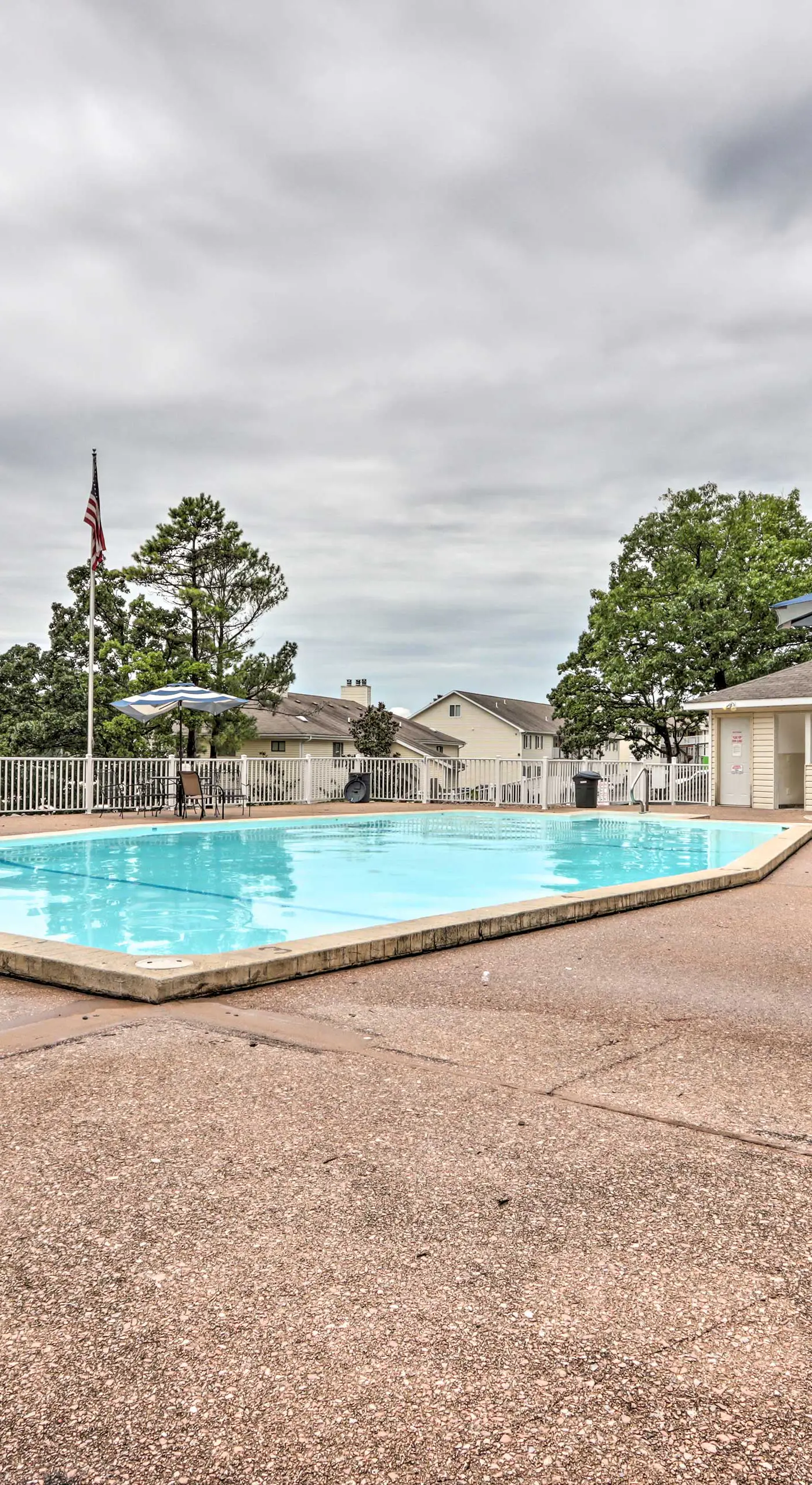Beach & Pool Access: Lake of the Ozarks Condo!
