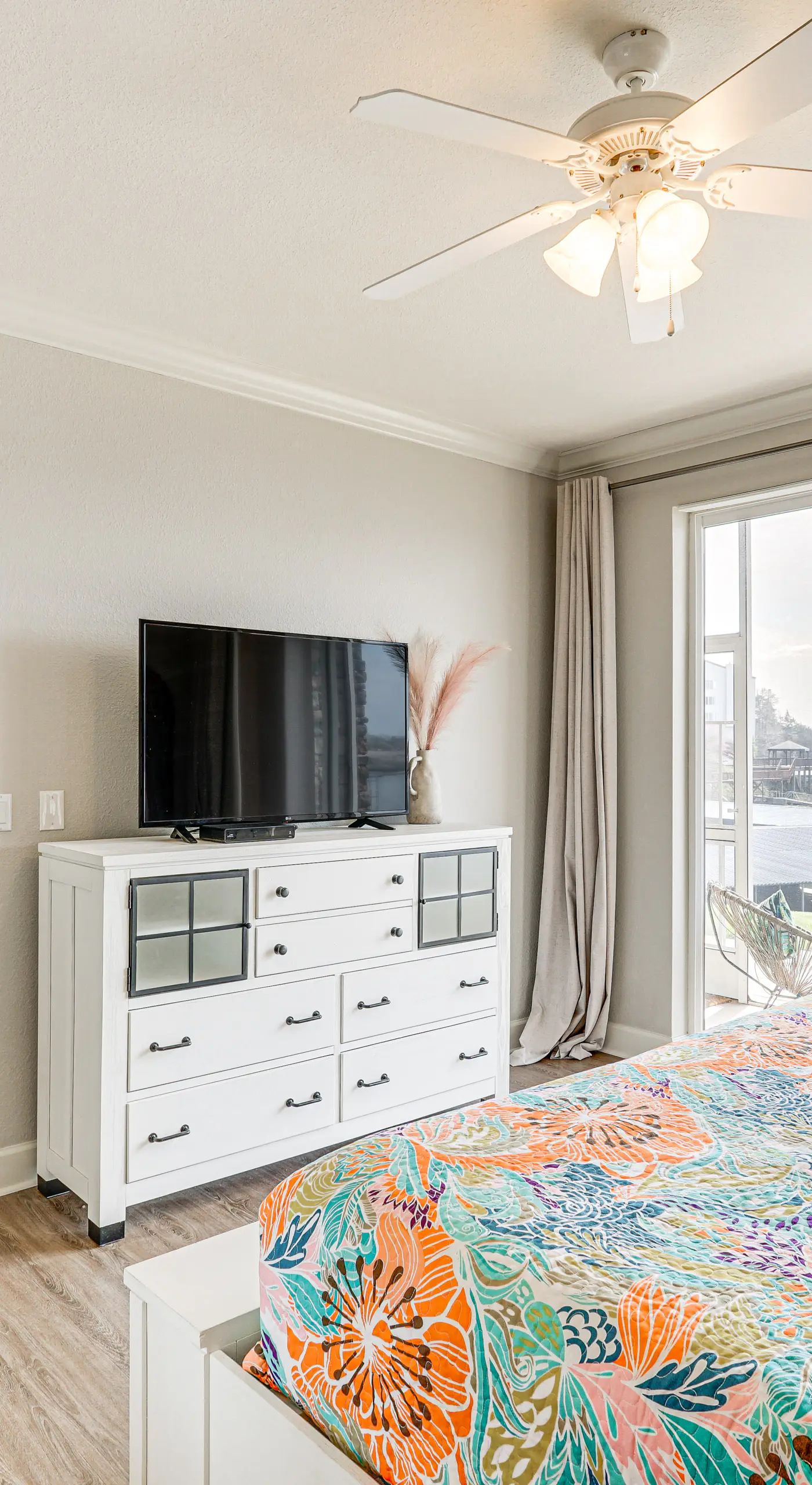 Furnished Porch, Resort Pools! Lands End Condo