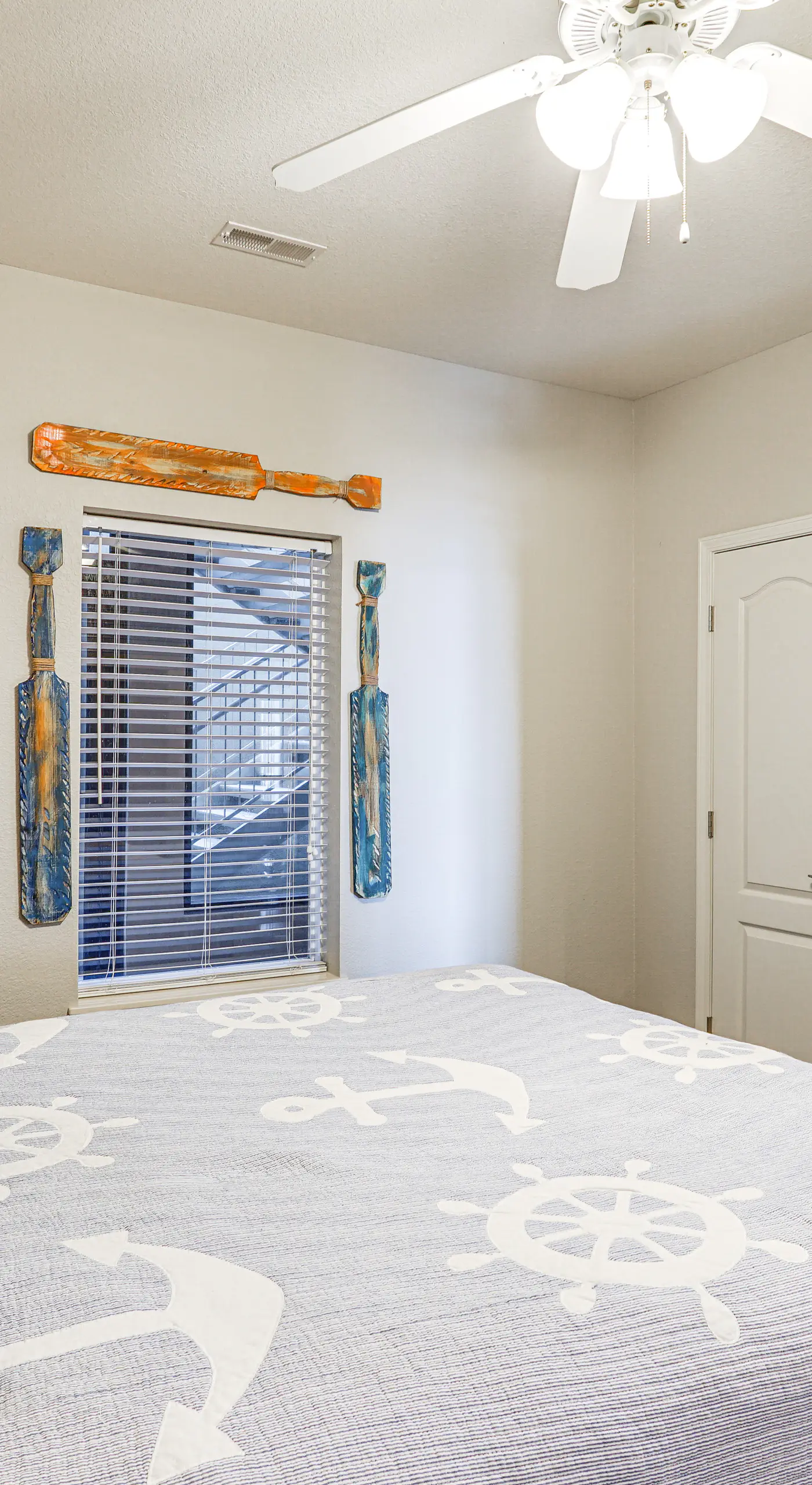 Furnished Porch, Resort Pools! Lands End Condo