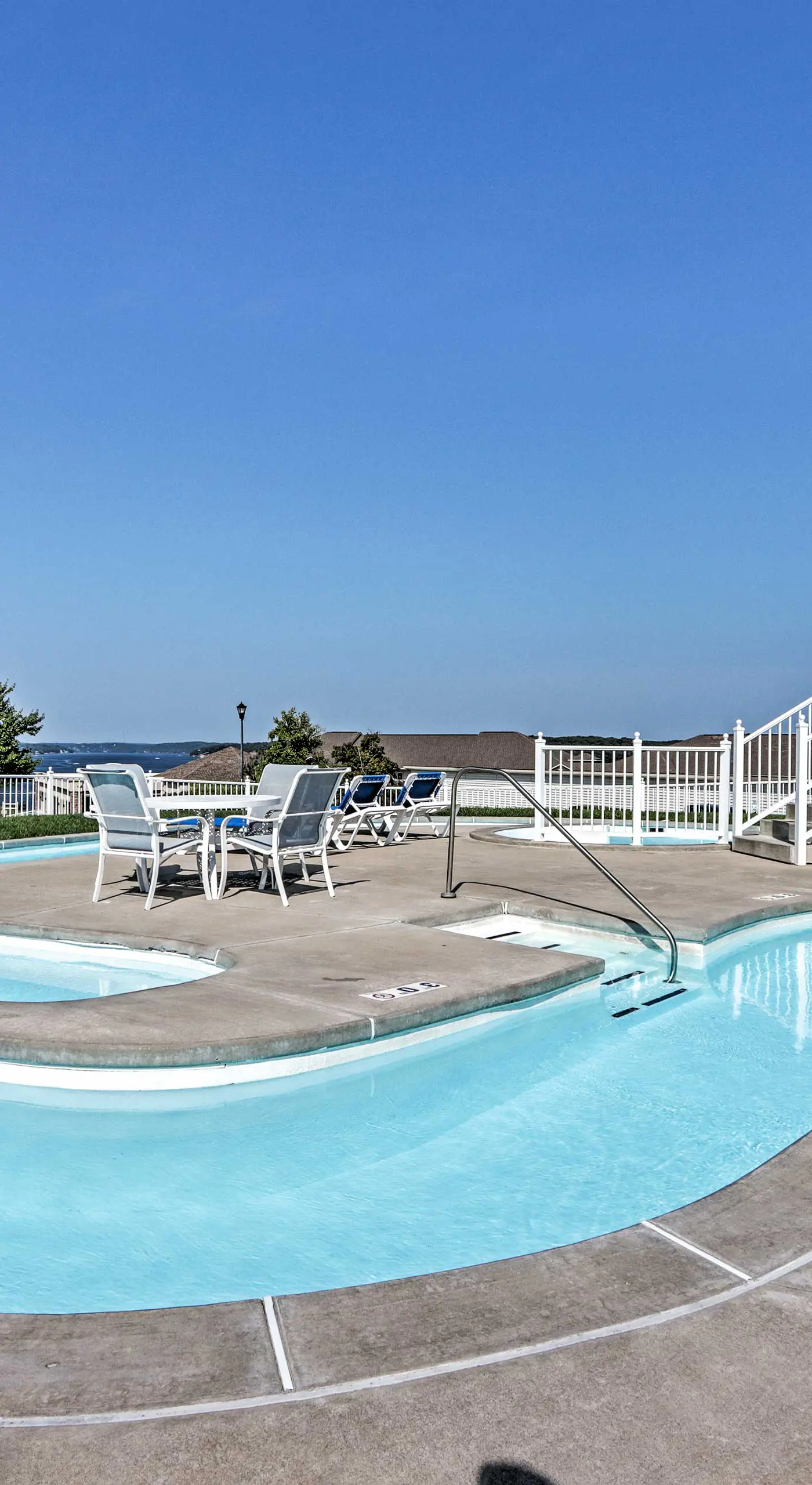 Furnished Porch, Resort Pools! Lands End Condo
