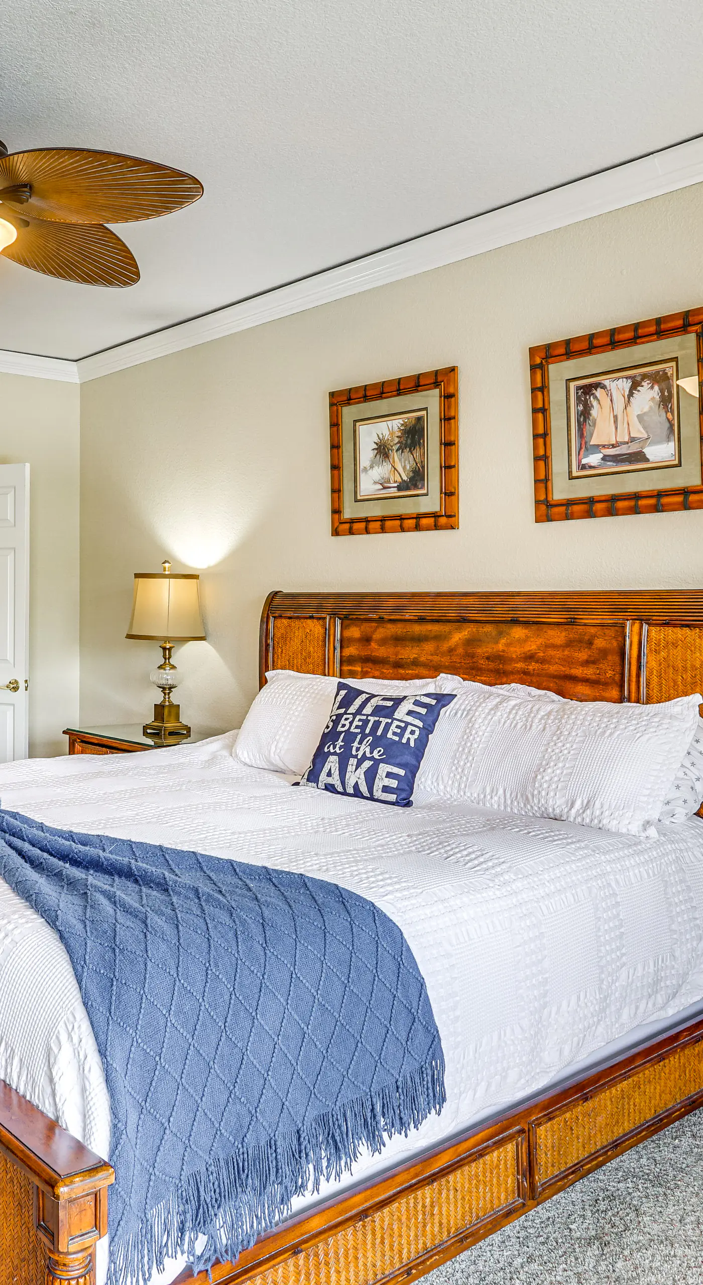 Relax by Pools: Top-Floor Lands End Corner Unit