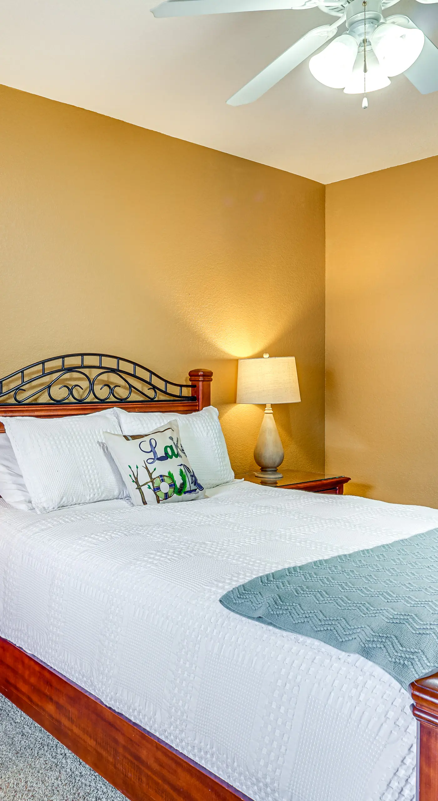 Relax by Pools: Top-Floor Lands End Corner Unit