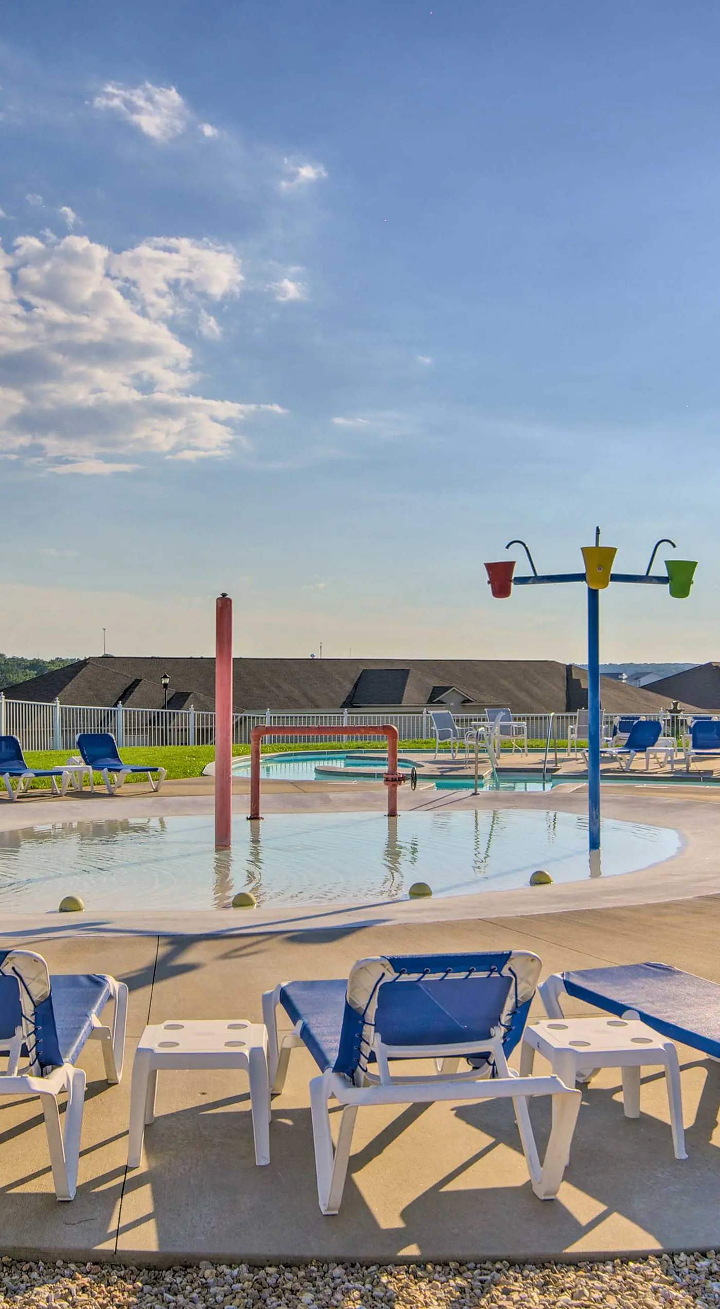 Relax by Pools: Top-Floor Lands End Corner Unit