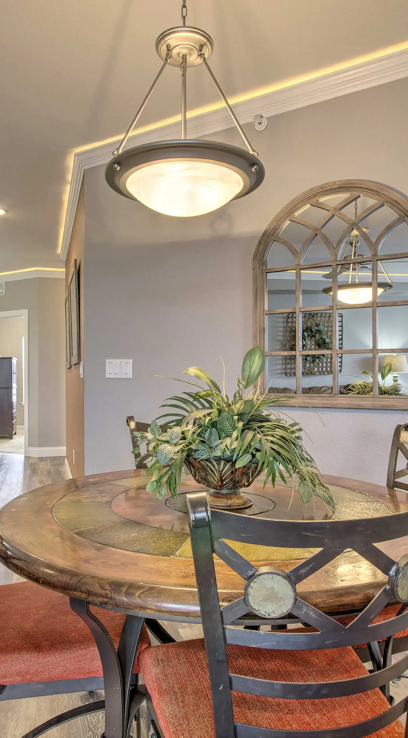 Relax by Pools: Top-Floor Lands End Corner Unit