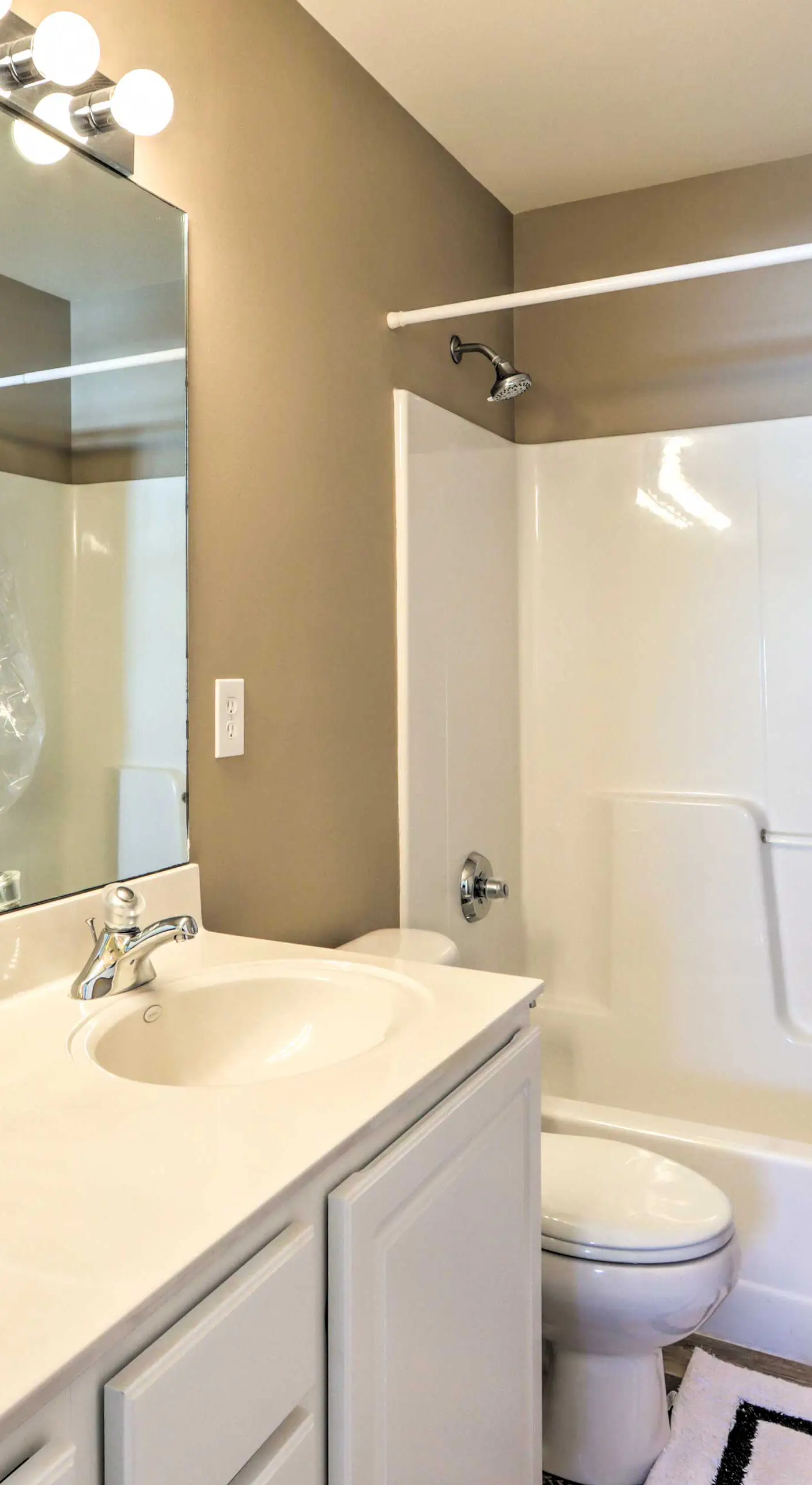 Boat, Fish & Swim On-Site: Lake of The Ozarks Unit