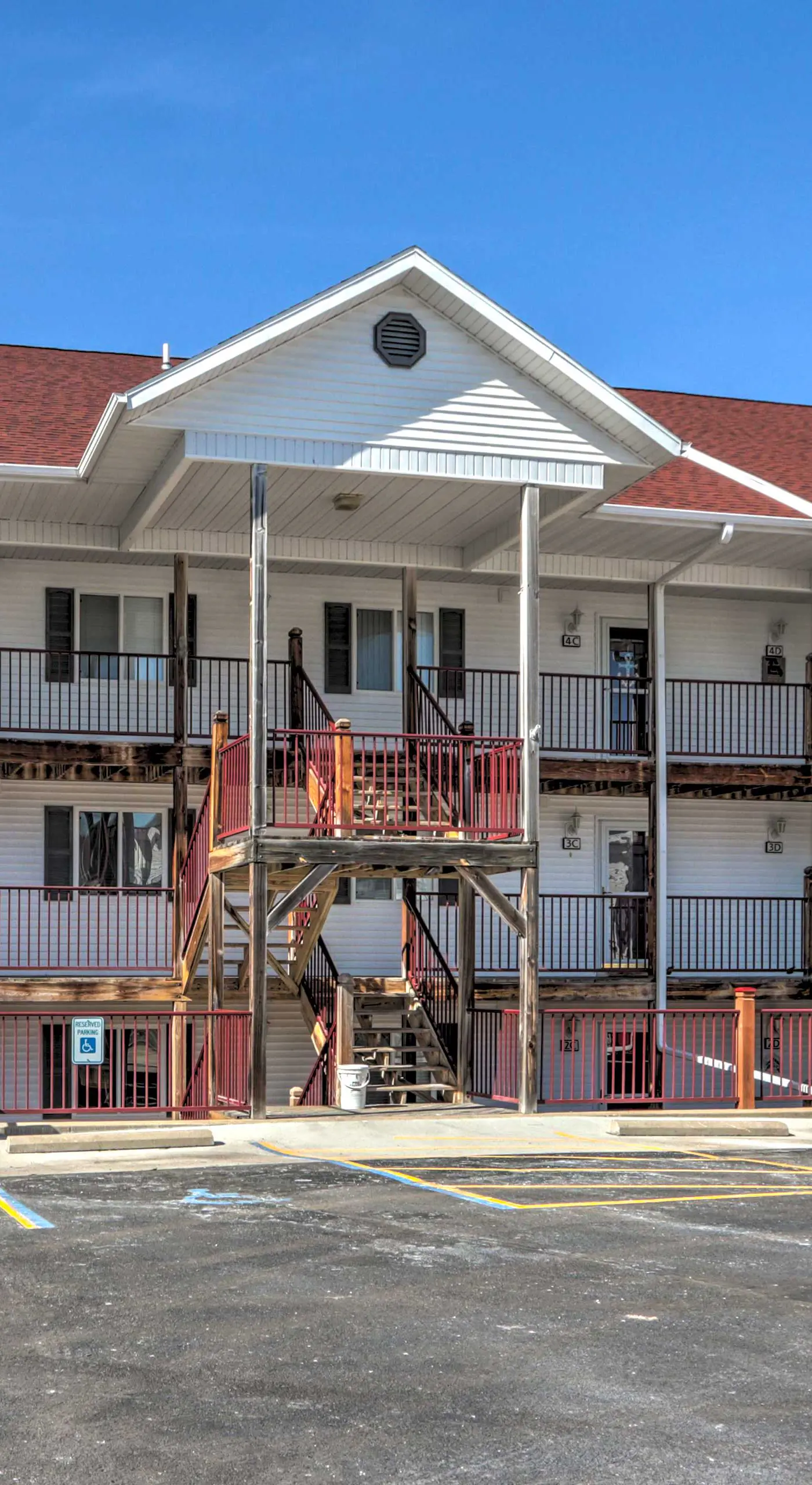 Boat, Fish & Swim On-Site: Lake of The Ozarks Unit
