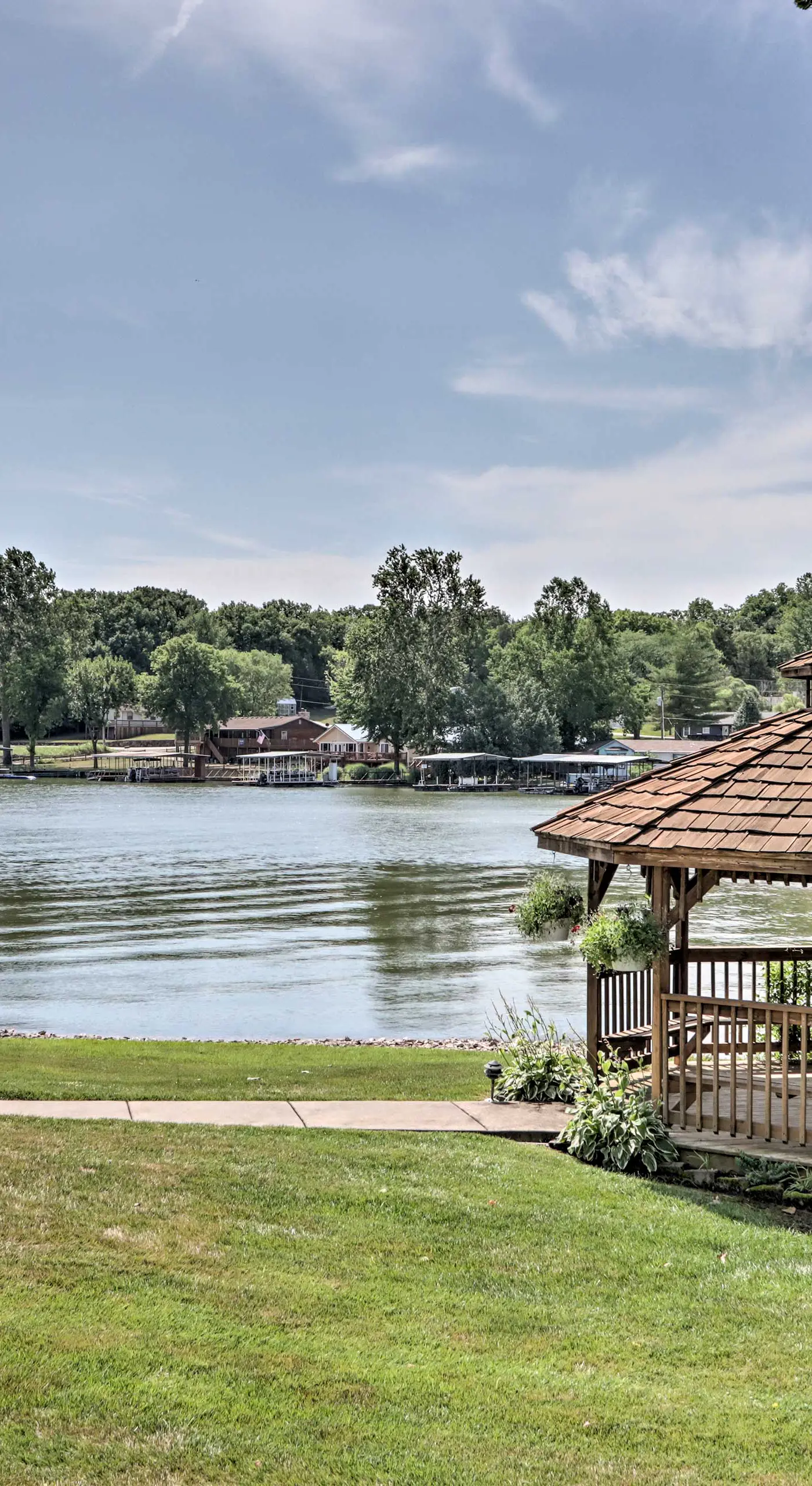 Boat Ramp, Dock & Slip: Step-Free Camdenton Condo!