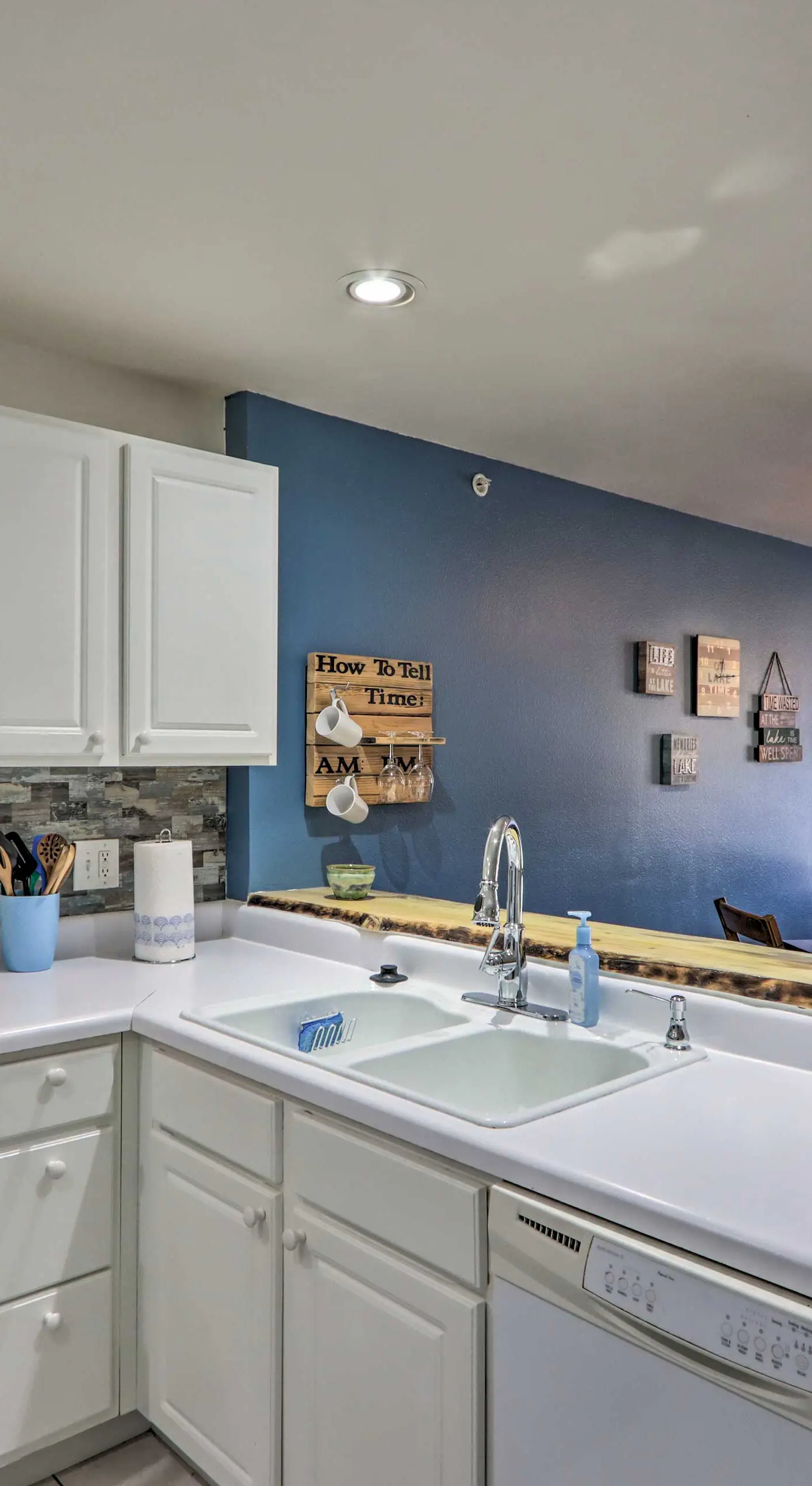 Boat Ramp, Dock & Slip: Step-Free Camdenton Condo!