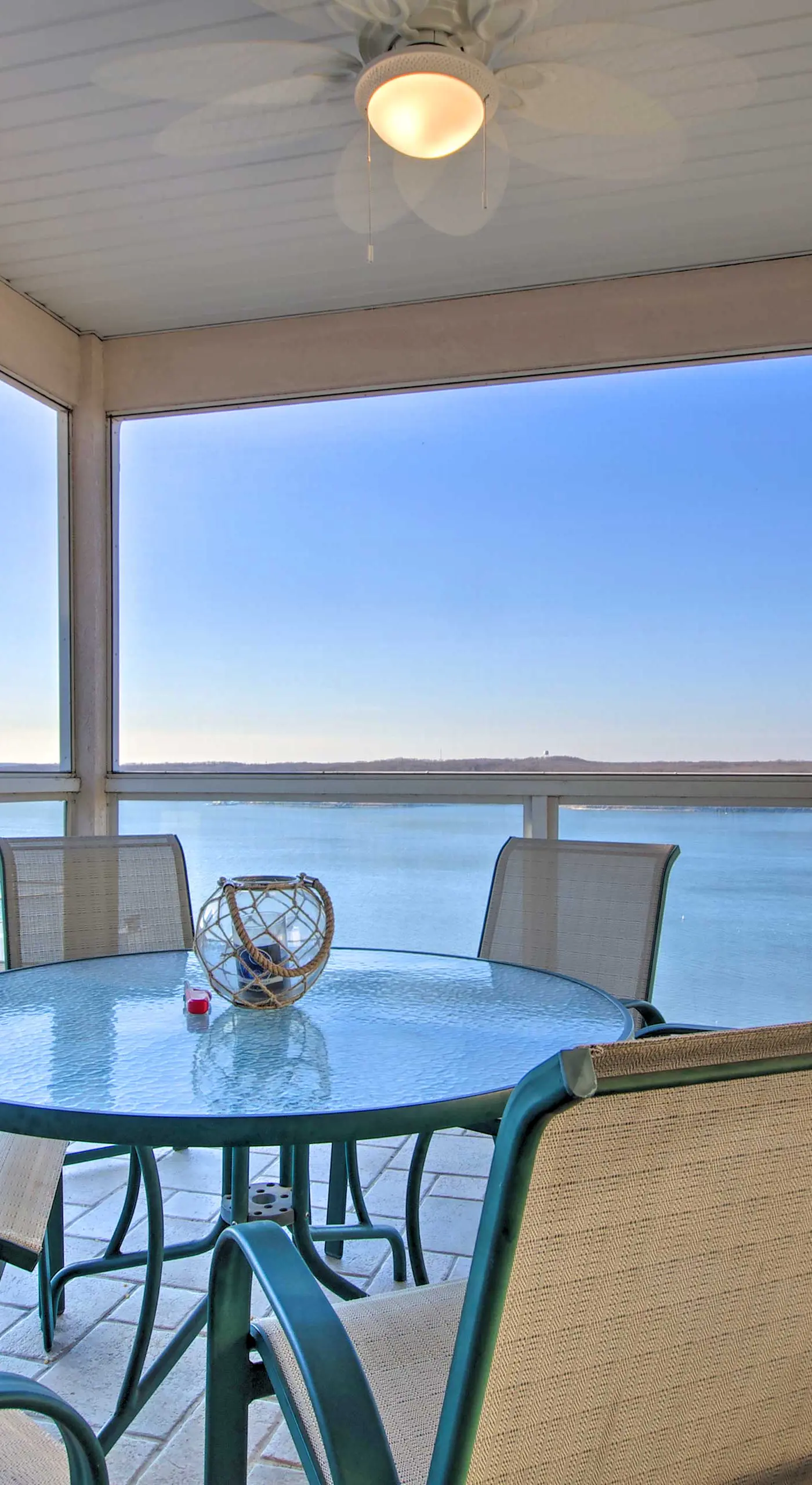 Channel-View Lake Ozark Condo for Shootout Weekend