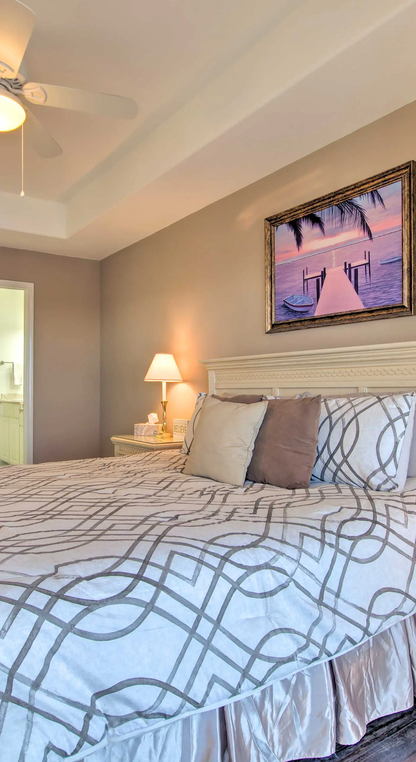 Channel-View Lake Ozark Condo for Shootout Weekend